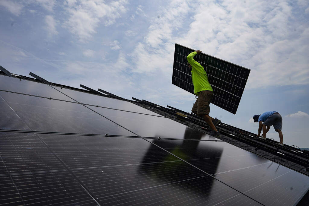 We can't let the state Legislature squander Mass.' clean energy opportunity