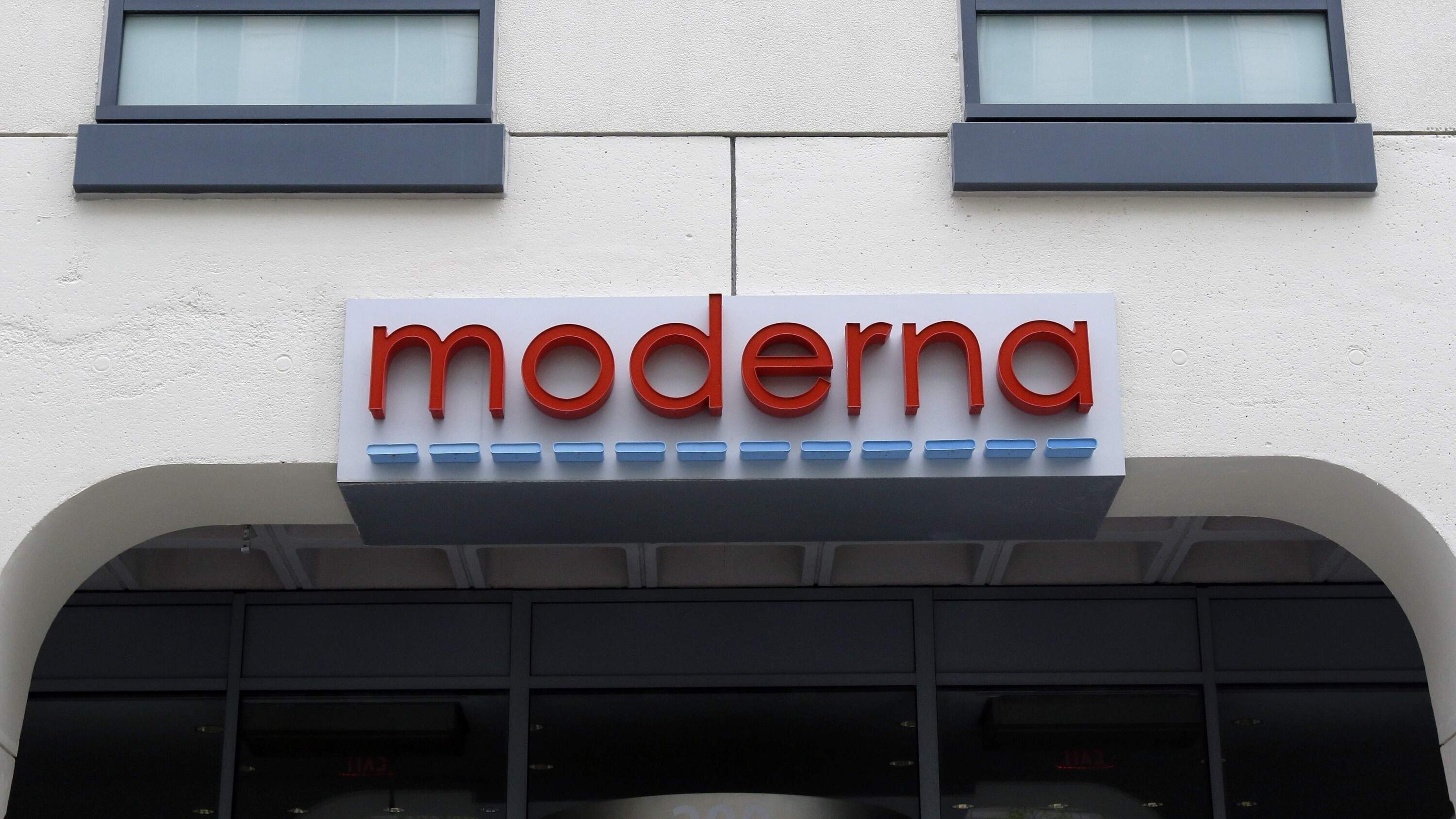 A sign marks an entrance to a Moderna building in Cambridge, Mass., on May 18, 2020. (Bill Sikes/AP)
