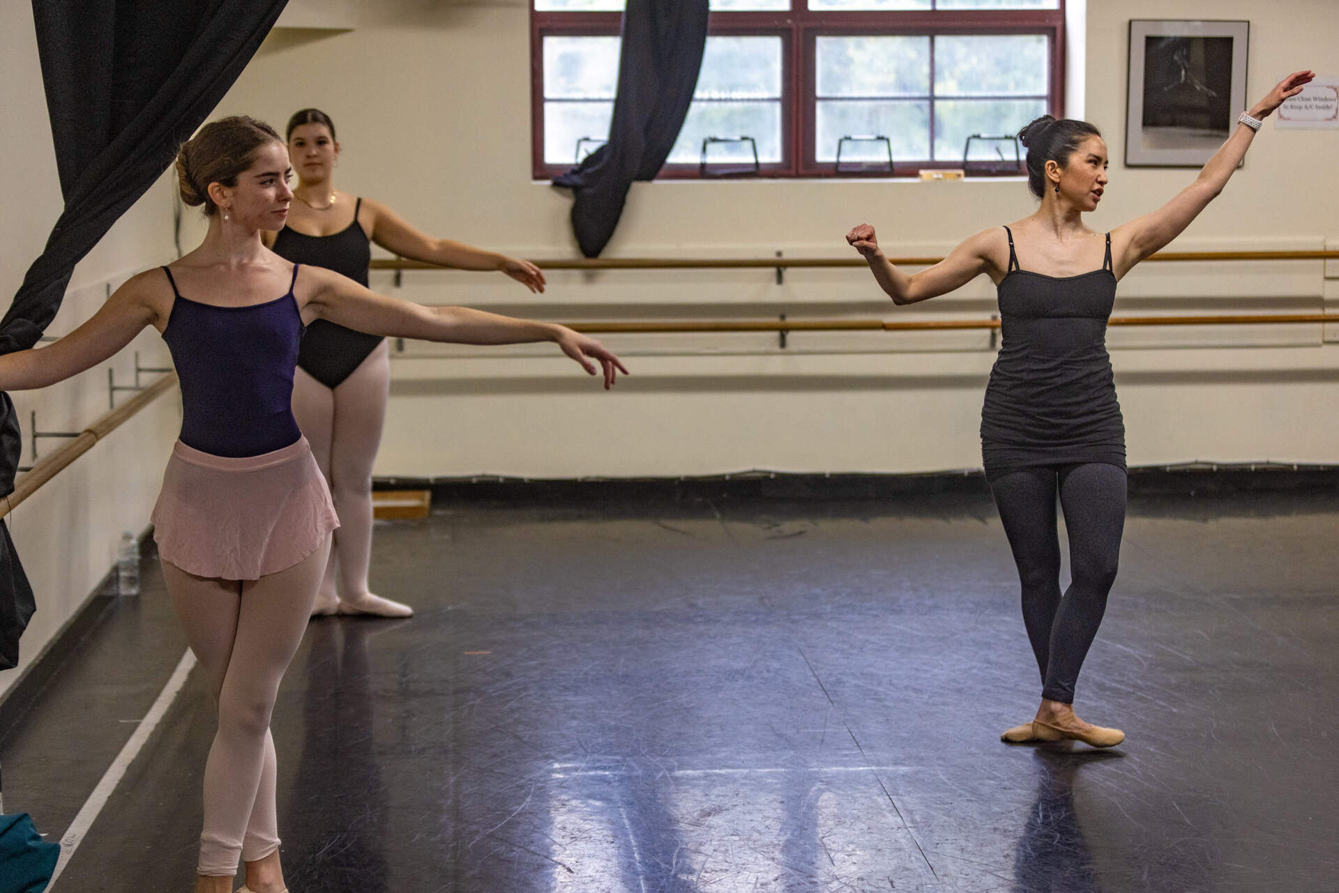 Elizabeth Mochizuki leads a class of high school aged students at the Tony Williams Dance School. (Jesse Costa/WBUR)