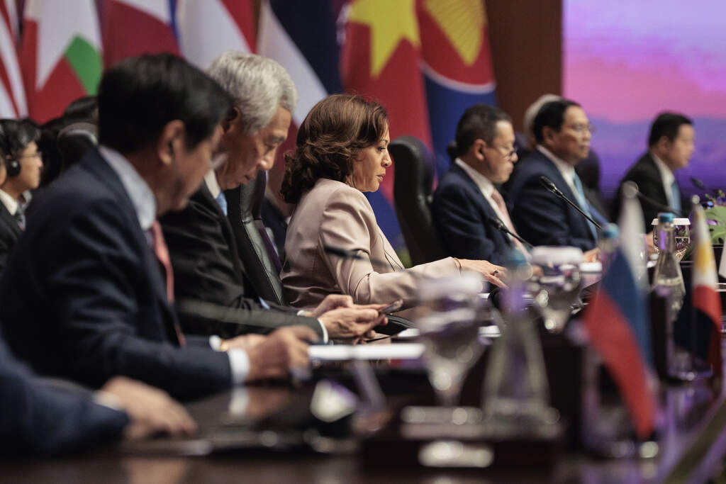 From left to right, Philippine's President Ferdinand Marcos, Jr., Singapore's Prime Minister Lee Hsien Loong, U.S. Vice President Kamala Harris,Thailand's Permanent Secretary of the Ministry of Foreign Affairs Sarun Charoensuwan, Vietnam's Prime Minister Pham Minh Chinh and ASEAN Secretary General Kao Kim Hourn attend the East Asia Summit at the Association of the Southeast Asian Nations (ASEAN) Summit in Jakarta, Indonesia, Thursday, Sept. 7, 2023. (Yasuyoshi Chiba/Pool Photo via AP)