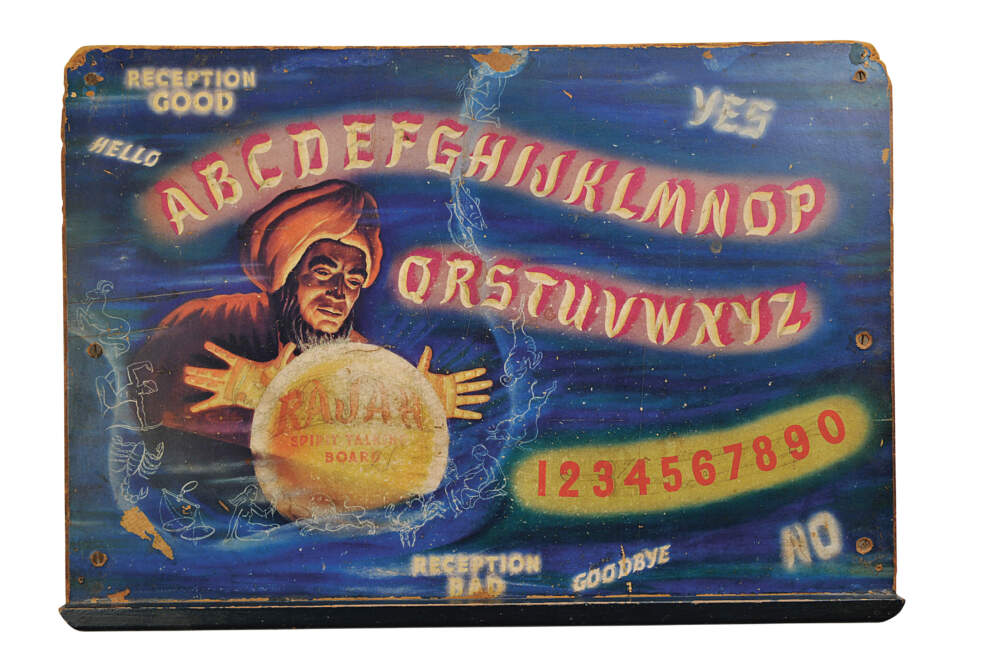 Clinton Art Products, Chicago, "Rajah Spirit Talking Board owned by the founders of Reader’s Digest," 1944. (Courtesy Oursler Studio)