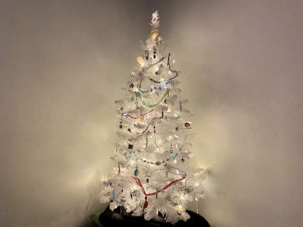 A holiday tree adorned with the author's late mother's jewelry. (Courtesy Christine Willmsen)