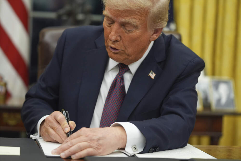 President Donald Trump signs an executive order on birthright citizenship in the Oval Office of the White House, Monday, Jan. 20, 2025. (Evan Vucci/AP)