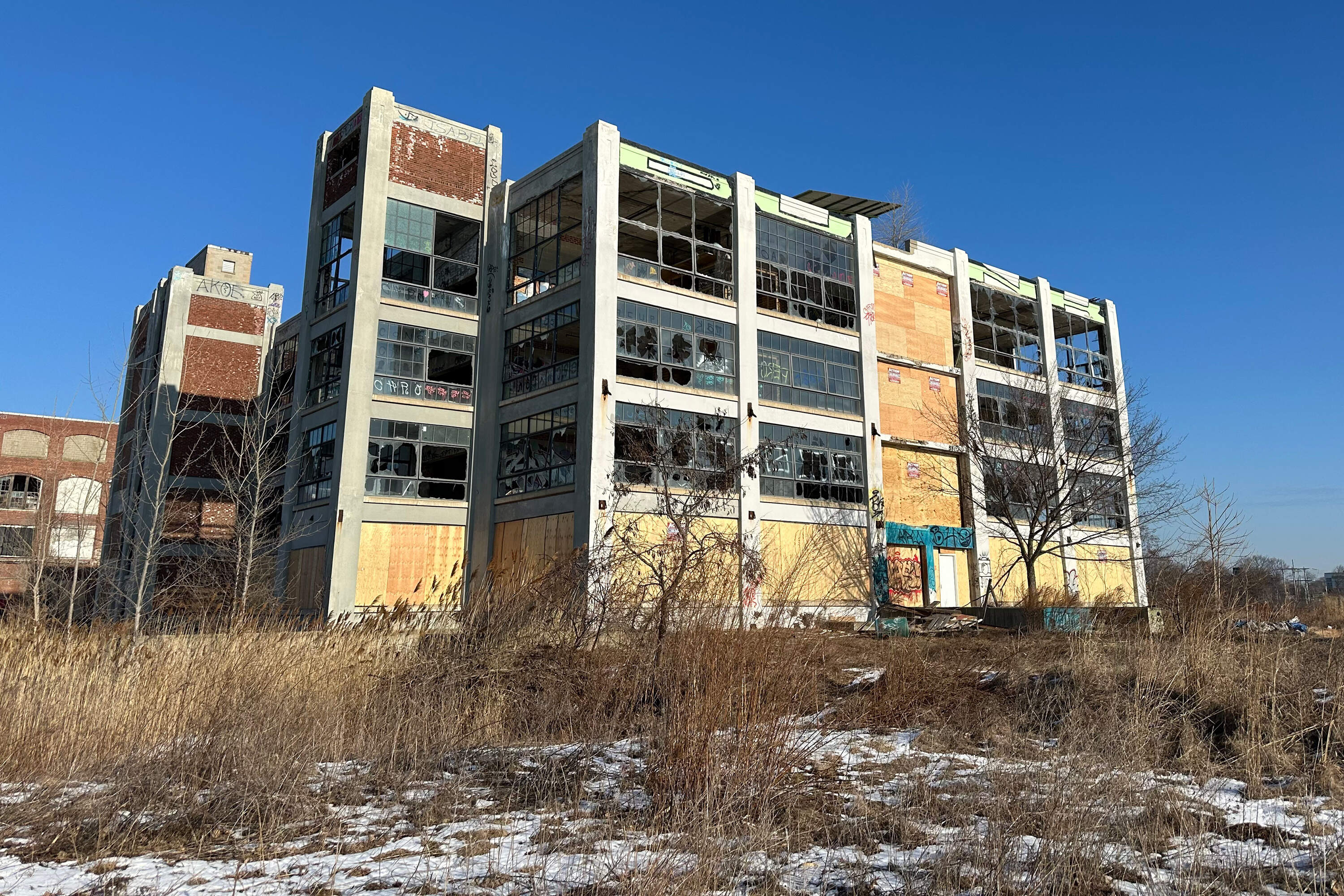 Abandoned building at the Forbes site in Chelsea in January, 2025. Photo by Roseann Bongiovanni