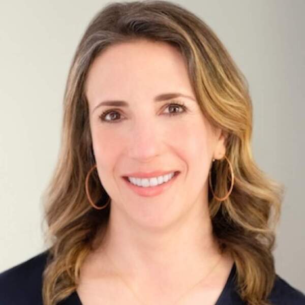 Headshot of Nicola Kraus