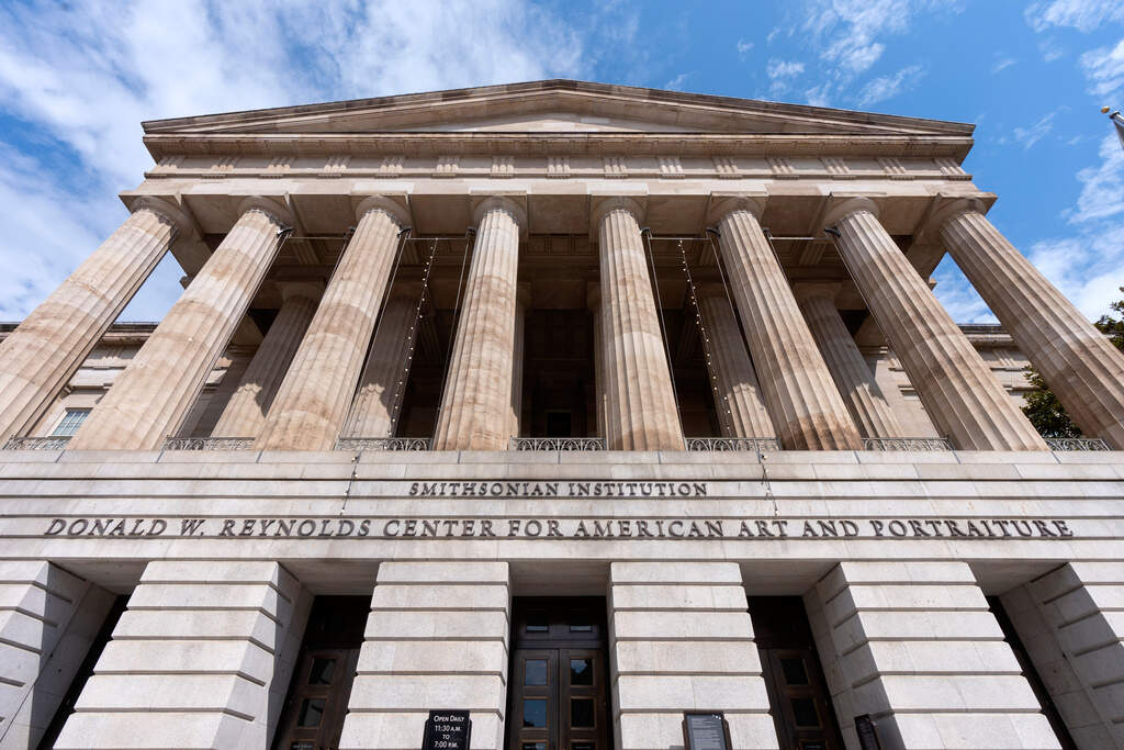  Trump takes aim at the Smithsonian 