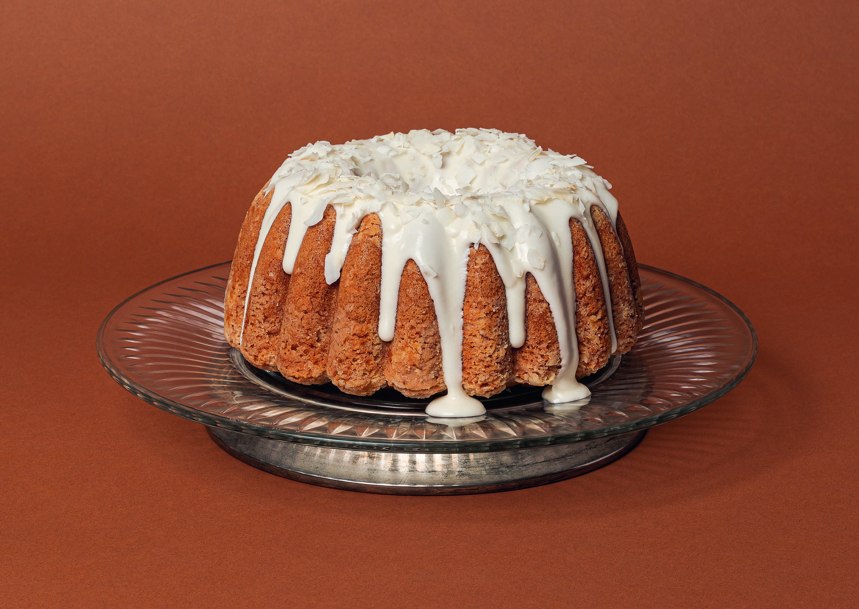 Vanilla and coconut bundt cake. (Courtesy of Alan Gastelum)