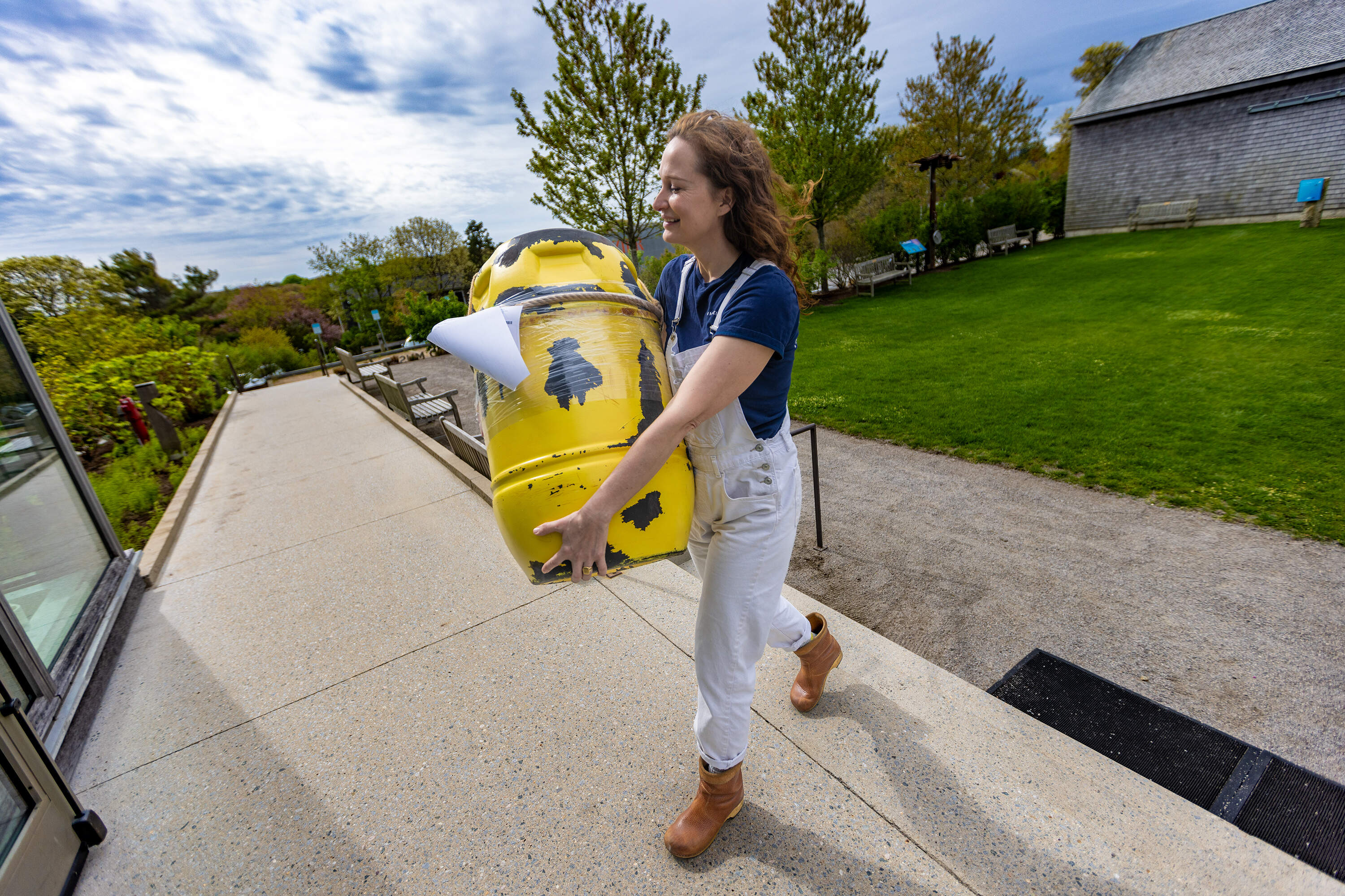 Martha's Vineyard Museum Curitor of Exhibitions Anna Barrying A Rehibitions Anne Barrying A Rehibition A Replic Yellowish TANKS FRIE 