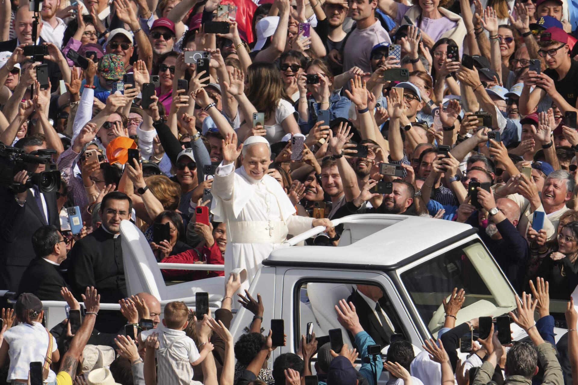 Pope Leo XIV vows to work for unity so Catholic Church becomes a sign ...