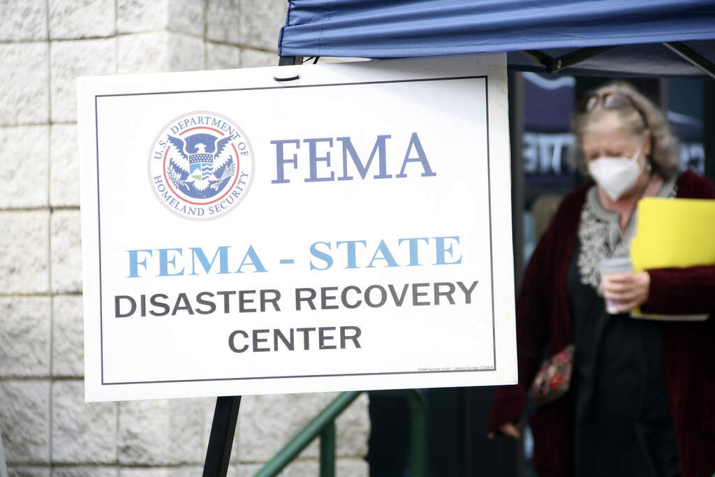 Trump's push to shrink FEMA 