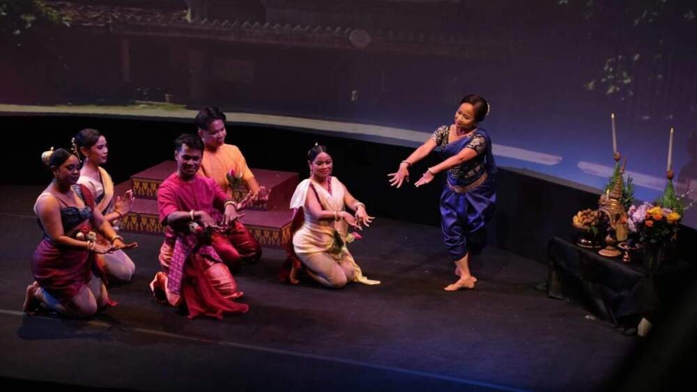 Angkor Dance Troupe (Courtesy James Higgins)