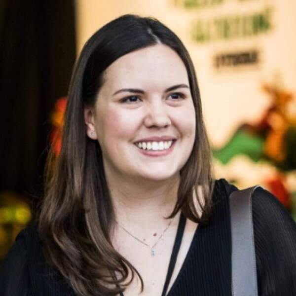 Headshot of Evy Peña