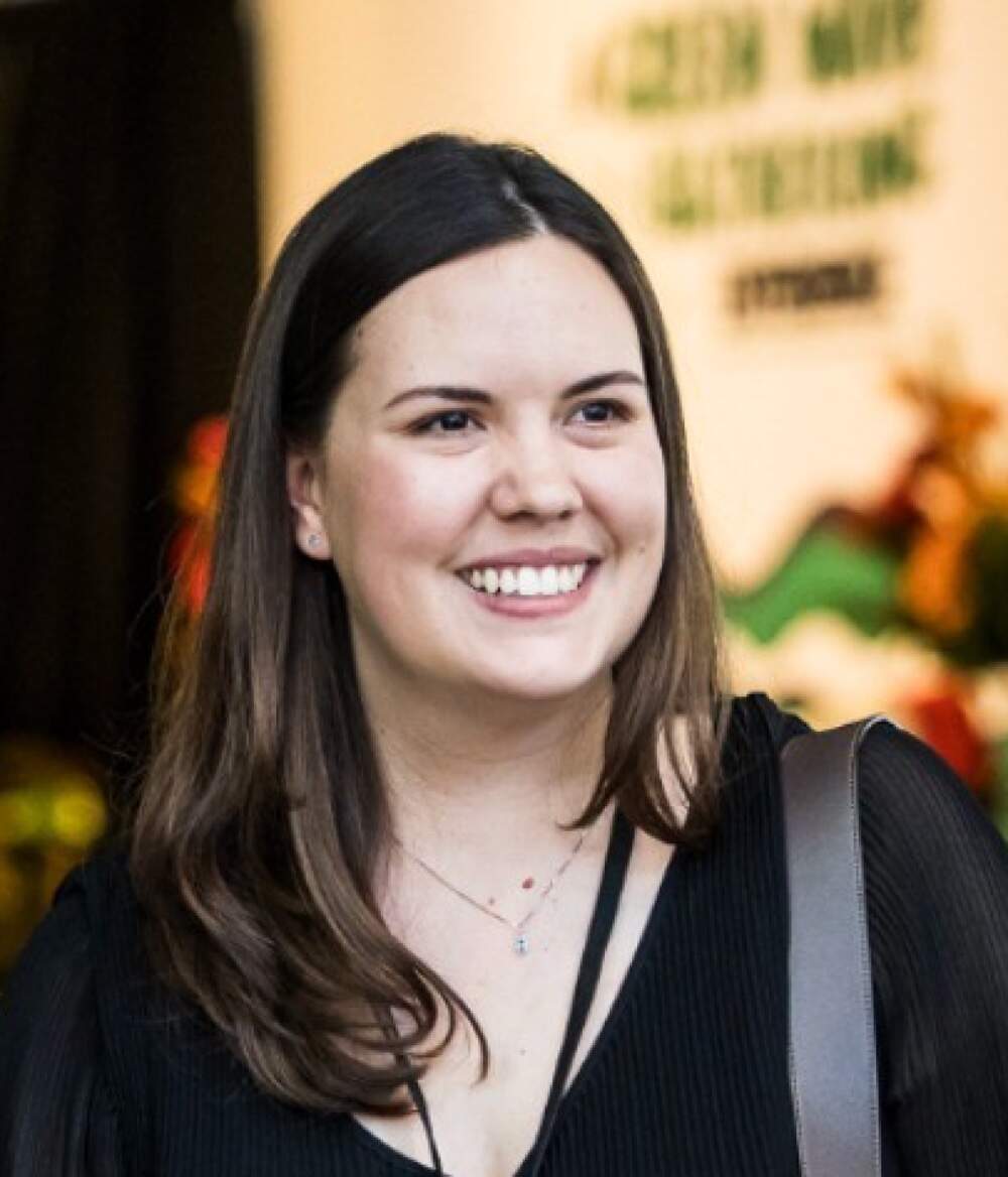 Headshot of Evy Peña
