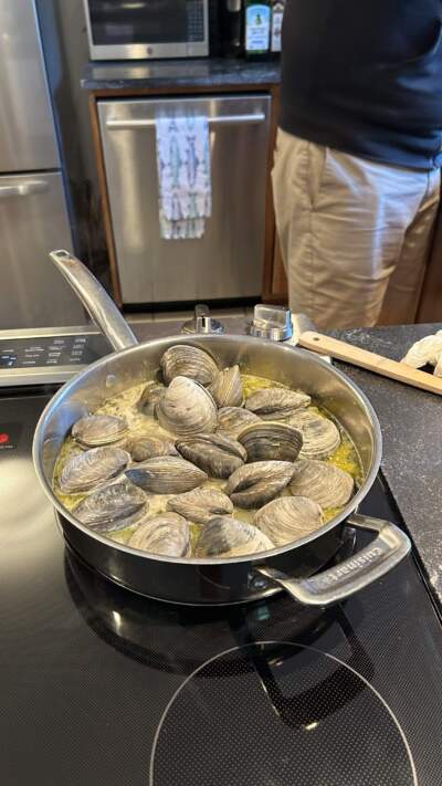 Clams with butter, white wine, parsley and more. (Courtesy Alysia Abbott)