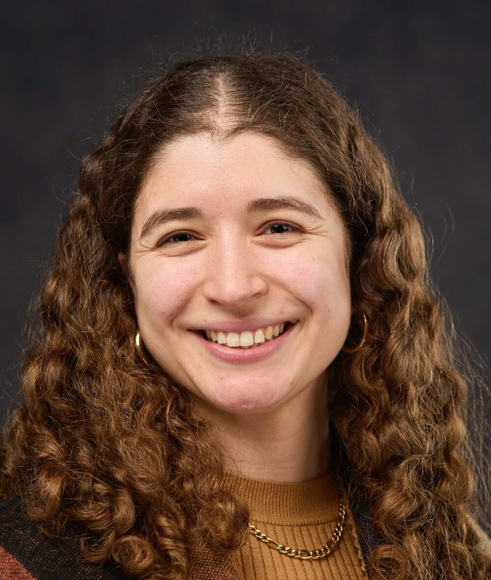 Headshot of Lydia Begag