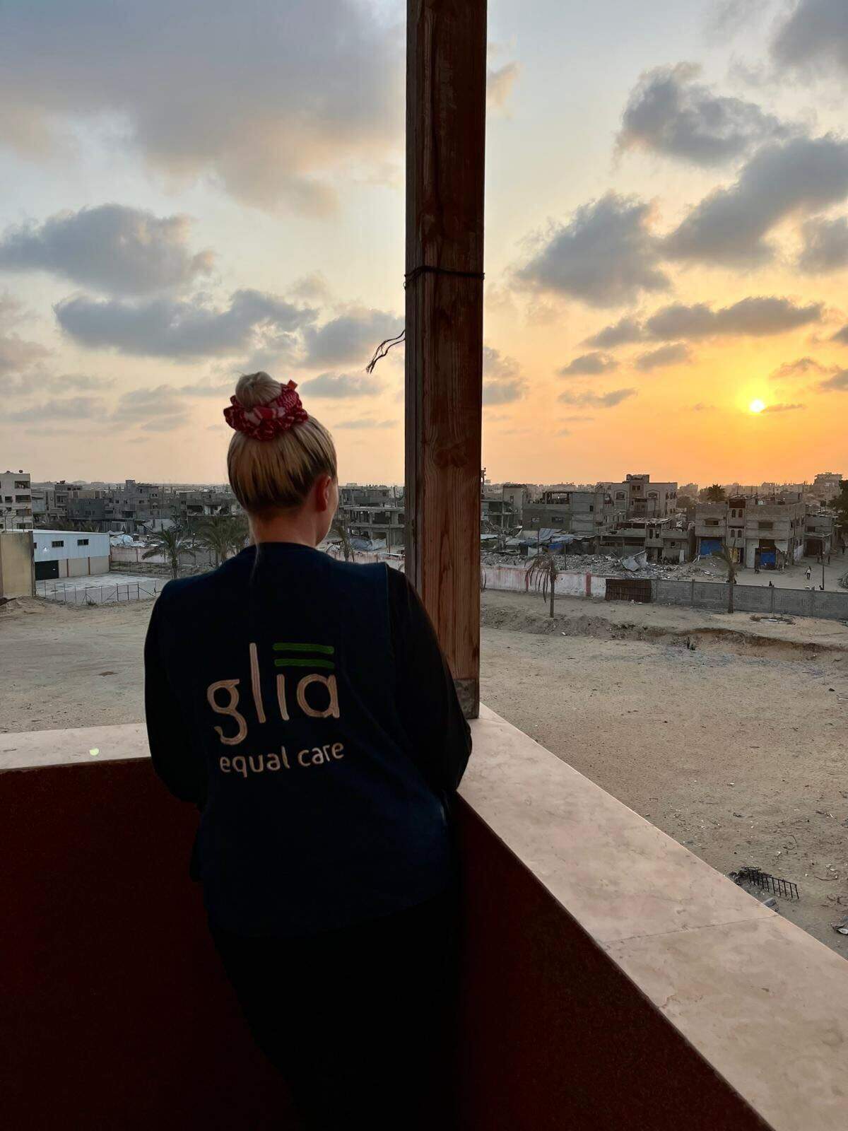 Anneliese Stephenson-Wenn in the fourth floor balcony by the ICU in the Nasser Hospital. (Courtesy of Anneliese Stephenson-Wenn)