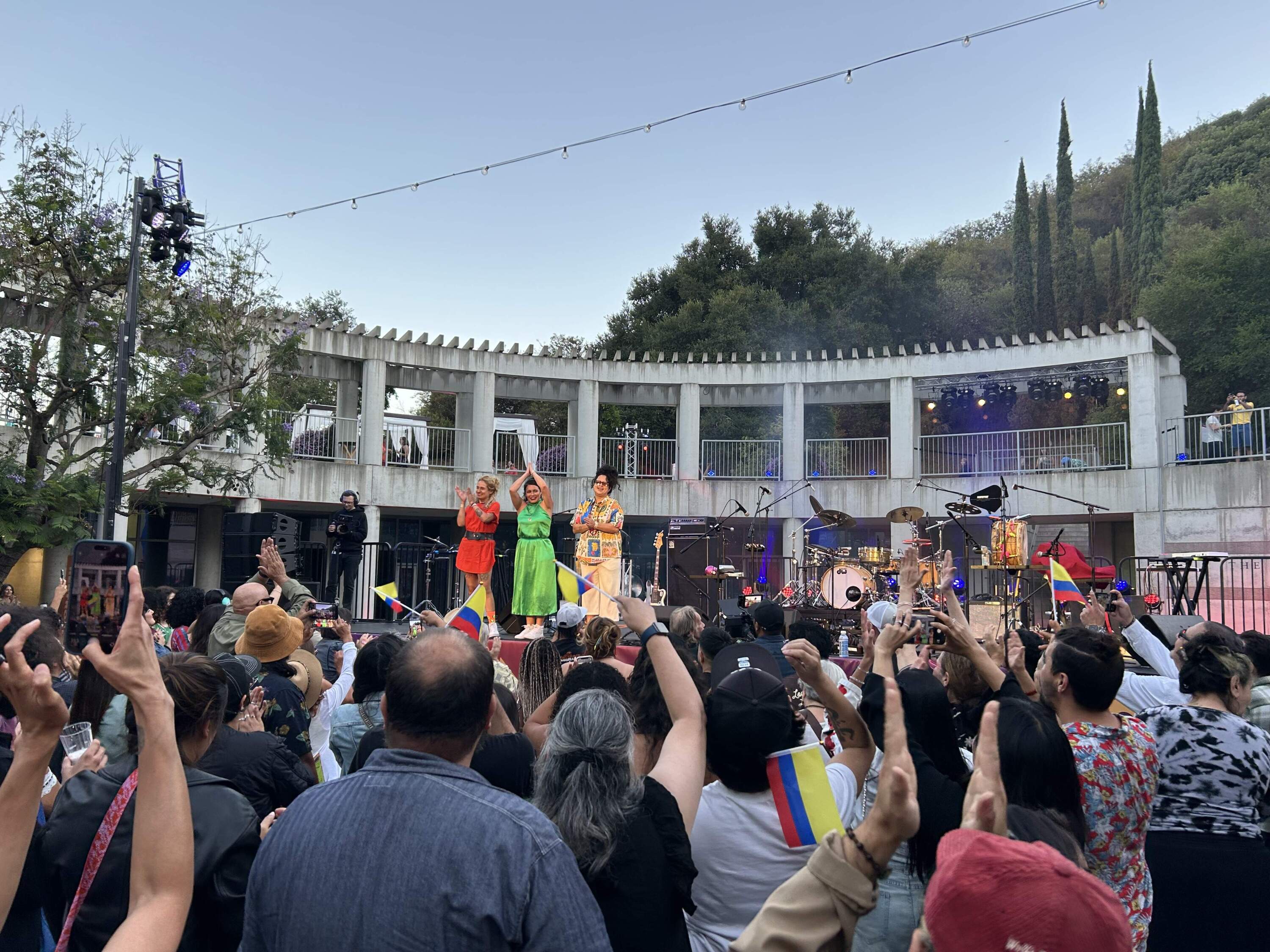 La Perla after their performance in Los Angeles. (Betto Arcos)