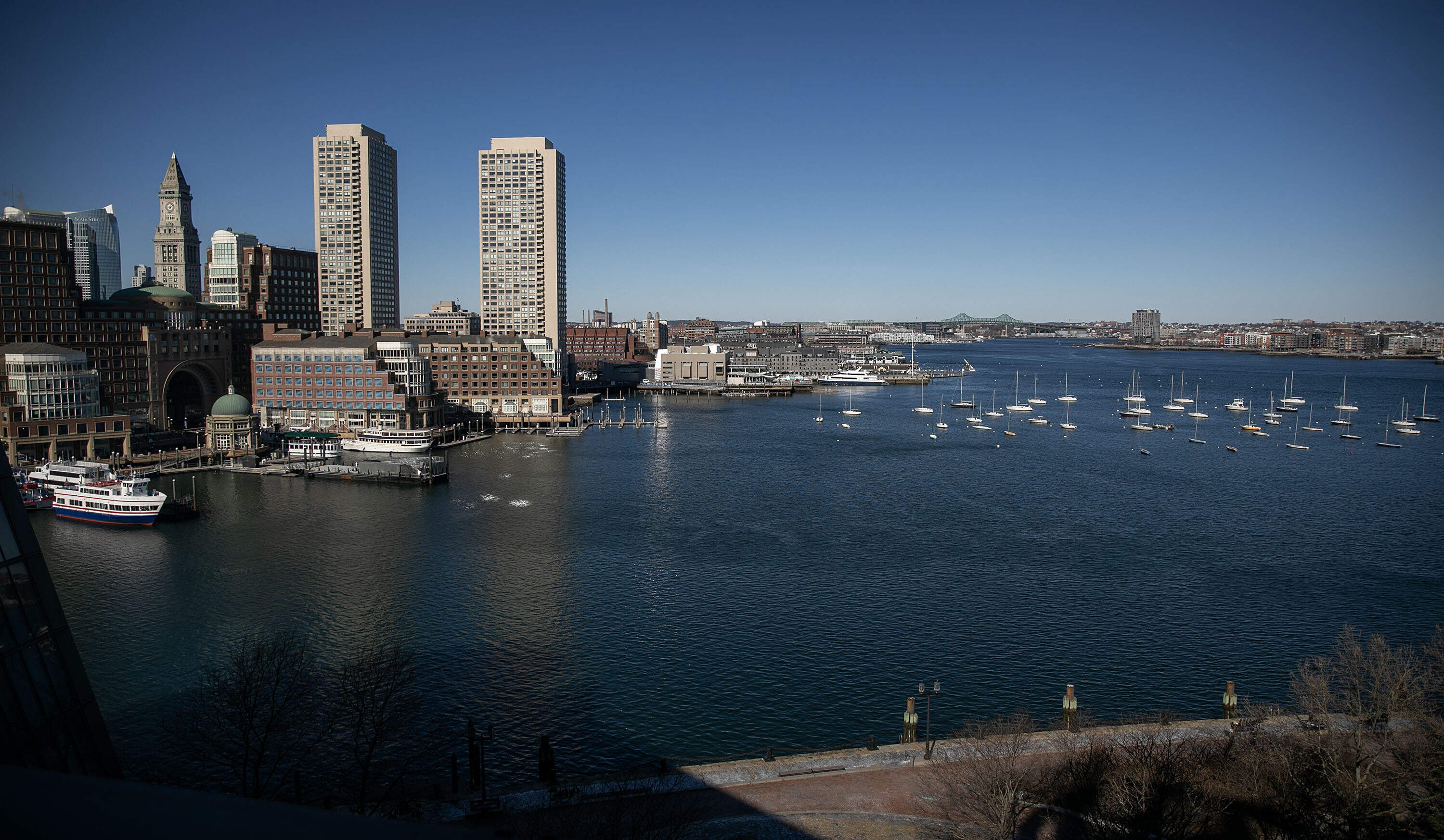 Boston Harbor. (Robin Lubbock/WBUR)