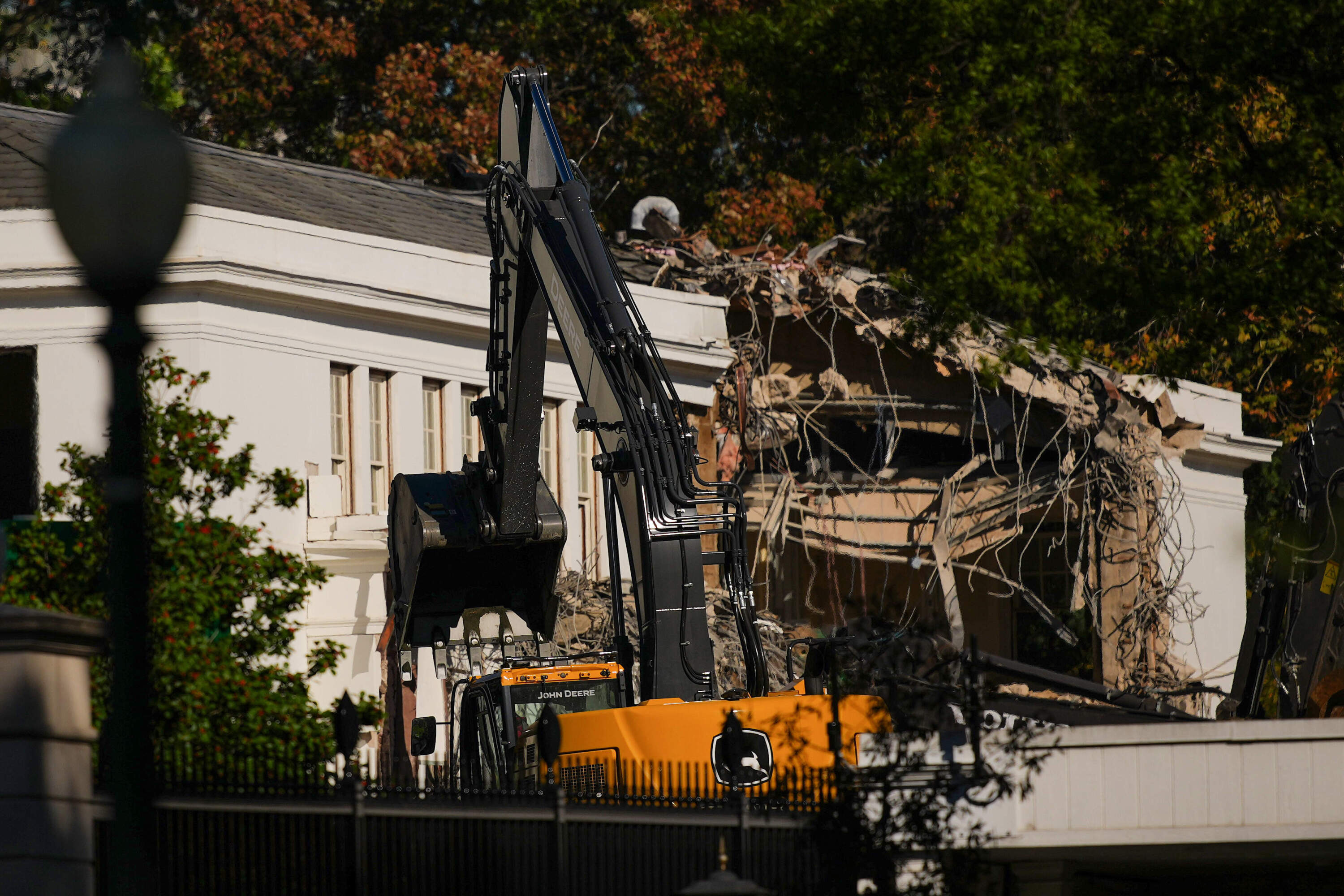 The facade of the East Wing of the White House is demolished by work crews on Oct. 21, 2025 in Washington, D.C. (Andrew Harnik/Getty Images)