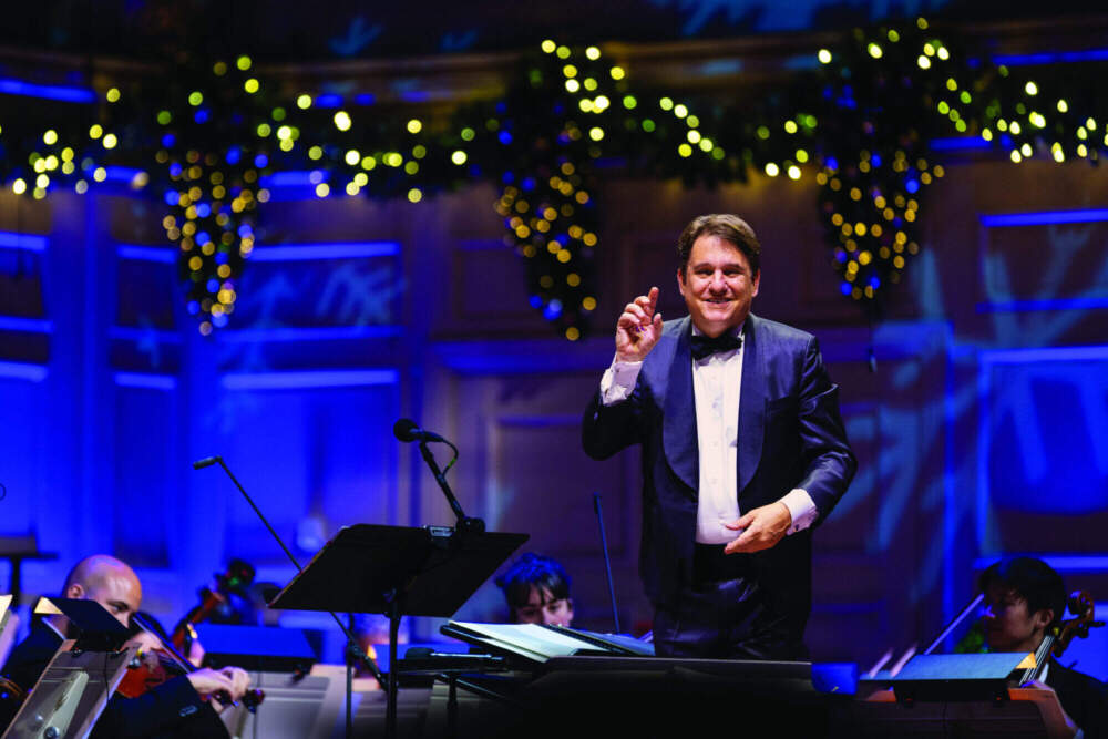 Keith Lockhart at Holiday Pops (Robert Torres)