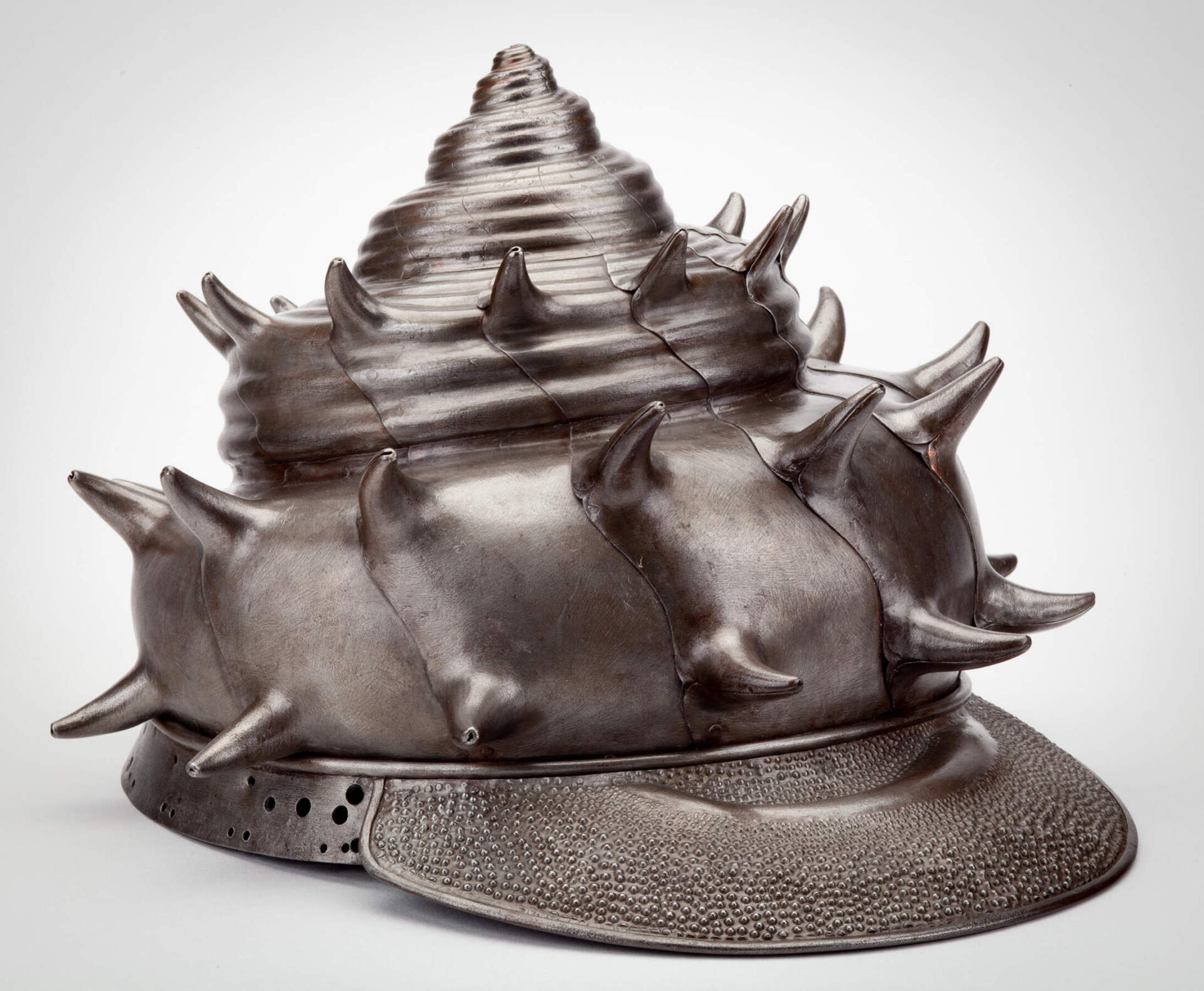Nagasone Tojiro Mitsumasa, "Helmet in the form of a Sea Conch Shell," 1618, part of the John Woodman Higgins Armory Collection. (Courtesy Worcester Art Museum)