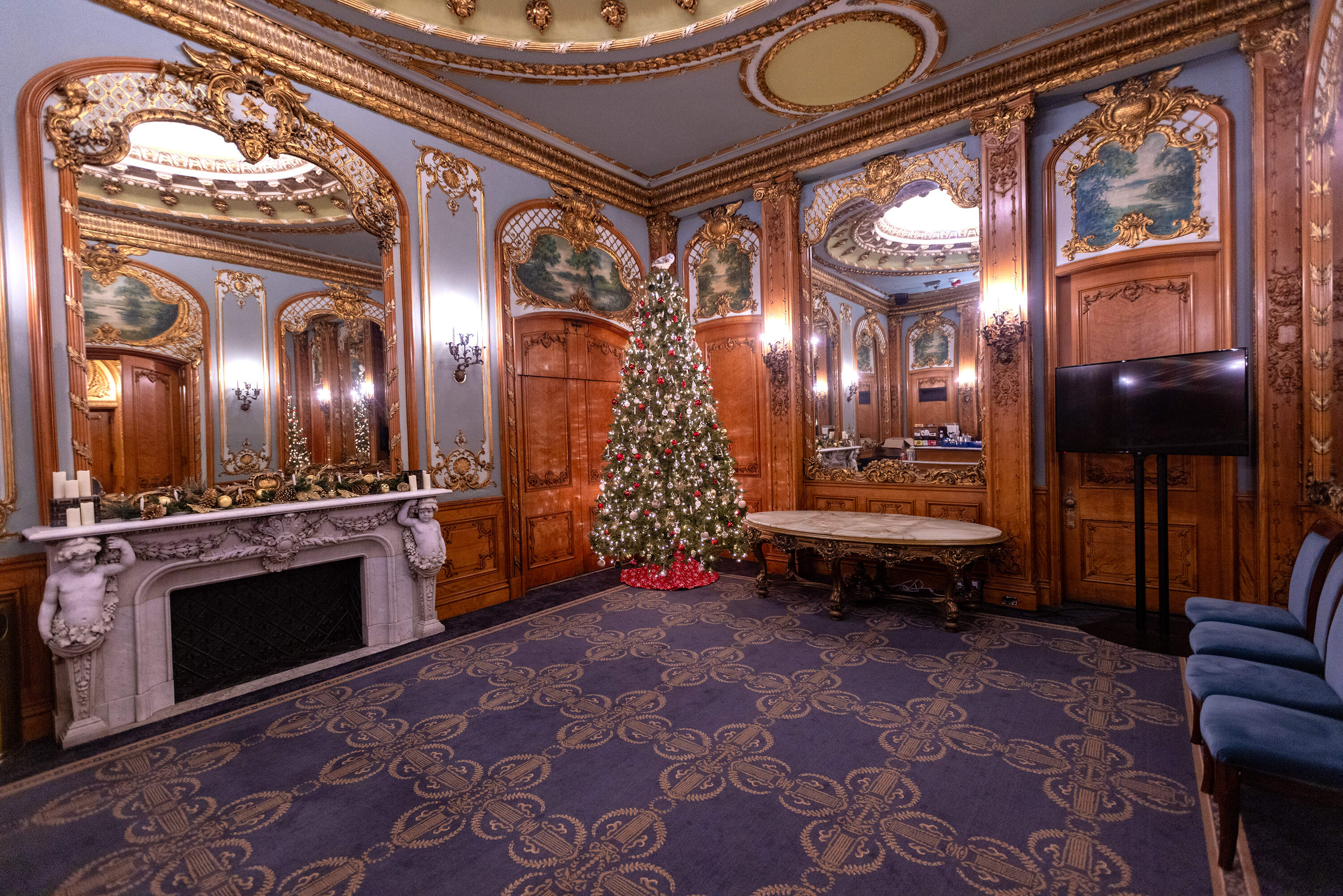 Rodgers and Hammerstein wrote the main theme for "Oklahoma" on the onyx table that now sits in this lounge. Bob Fosse famously choreographed a tap dance for his musical revue "Dancin’" in the late 1970s on the table. (Jesse Costa/WBUR)