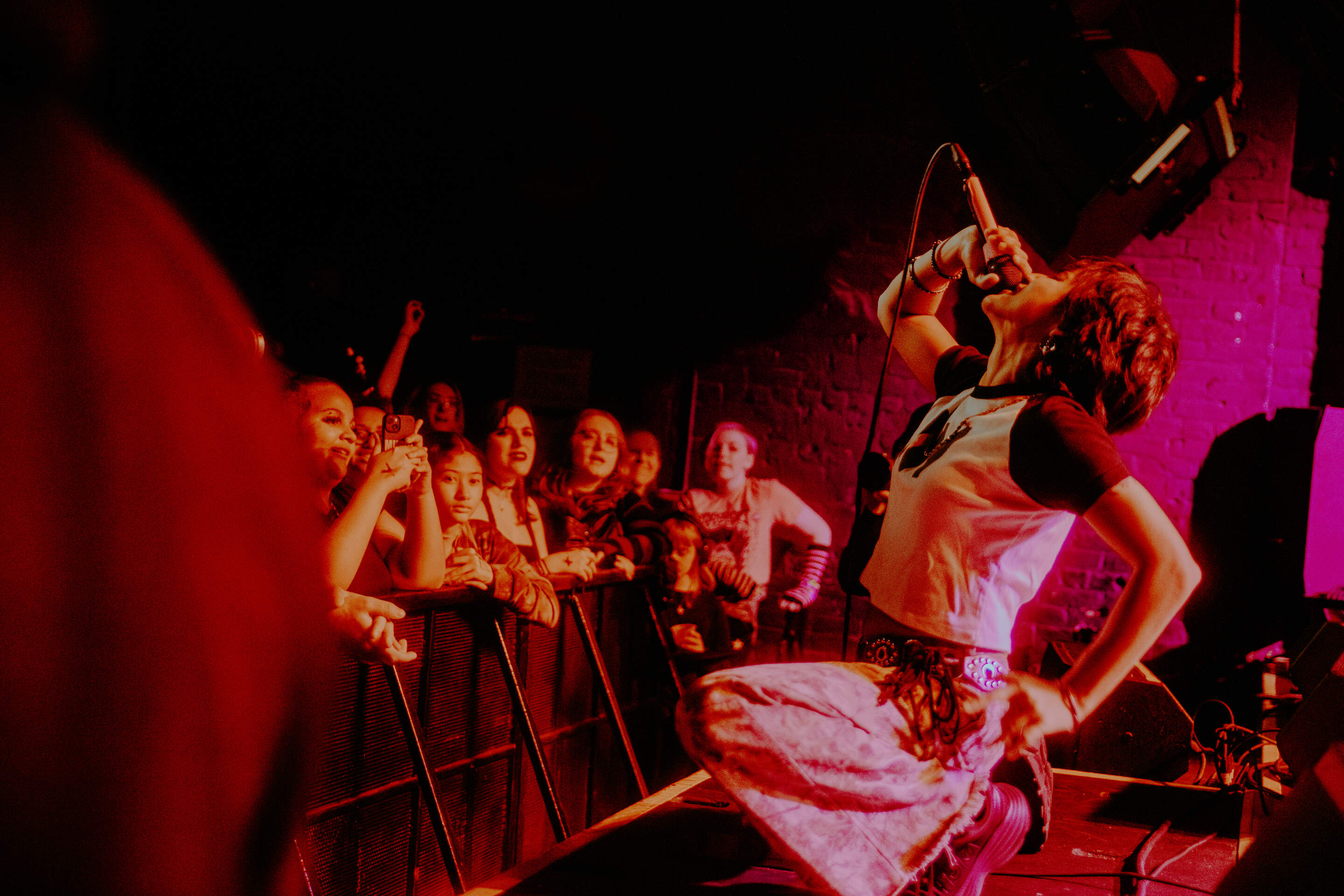 Ashrita Kumar addresses the sings to the crowd. (Courtesy of Collin Heroux)