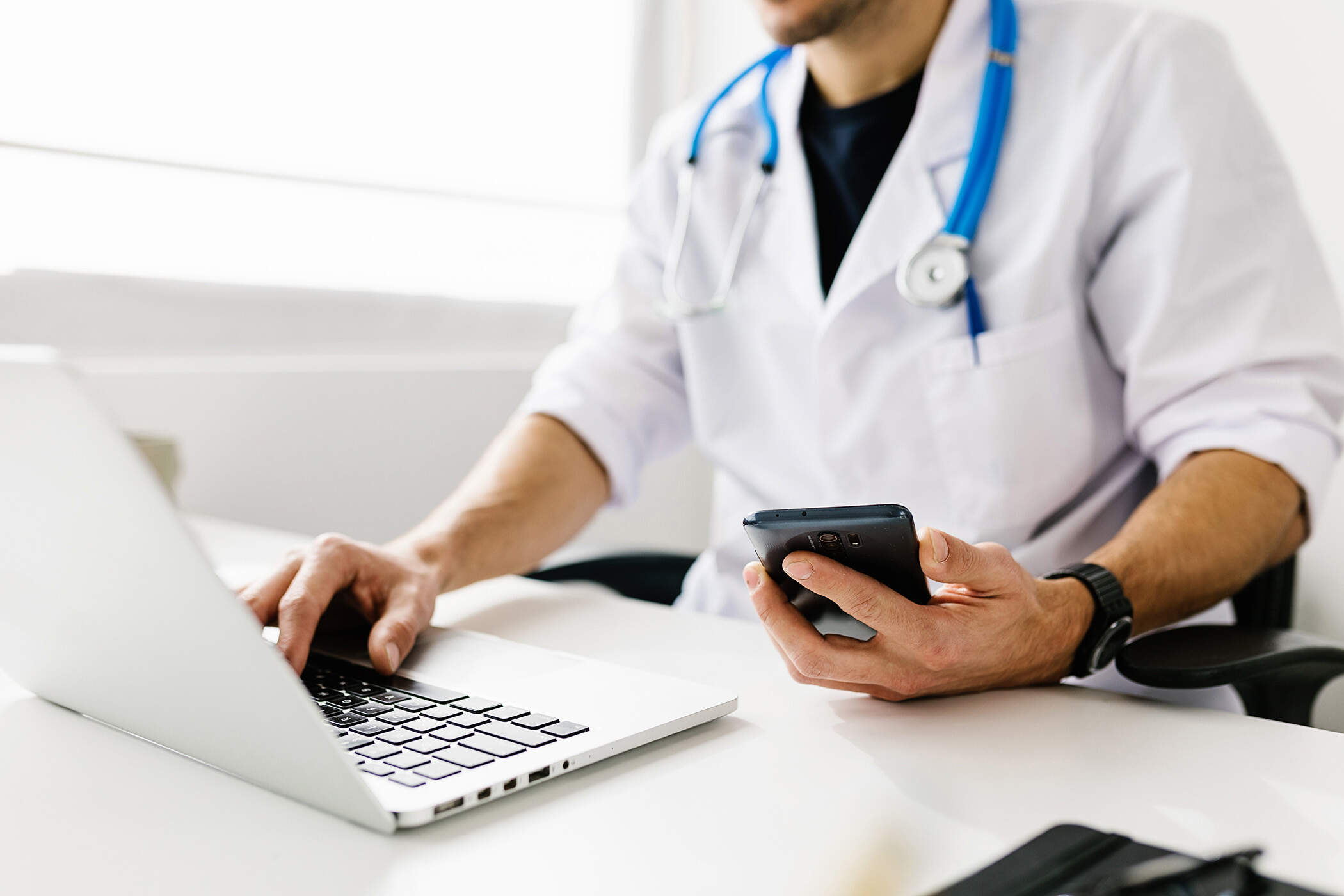 Your next primary care doctor could be online only with an AI partner