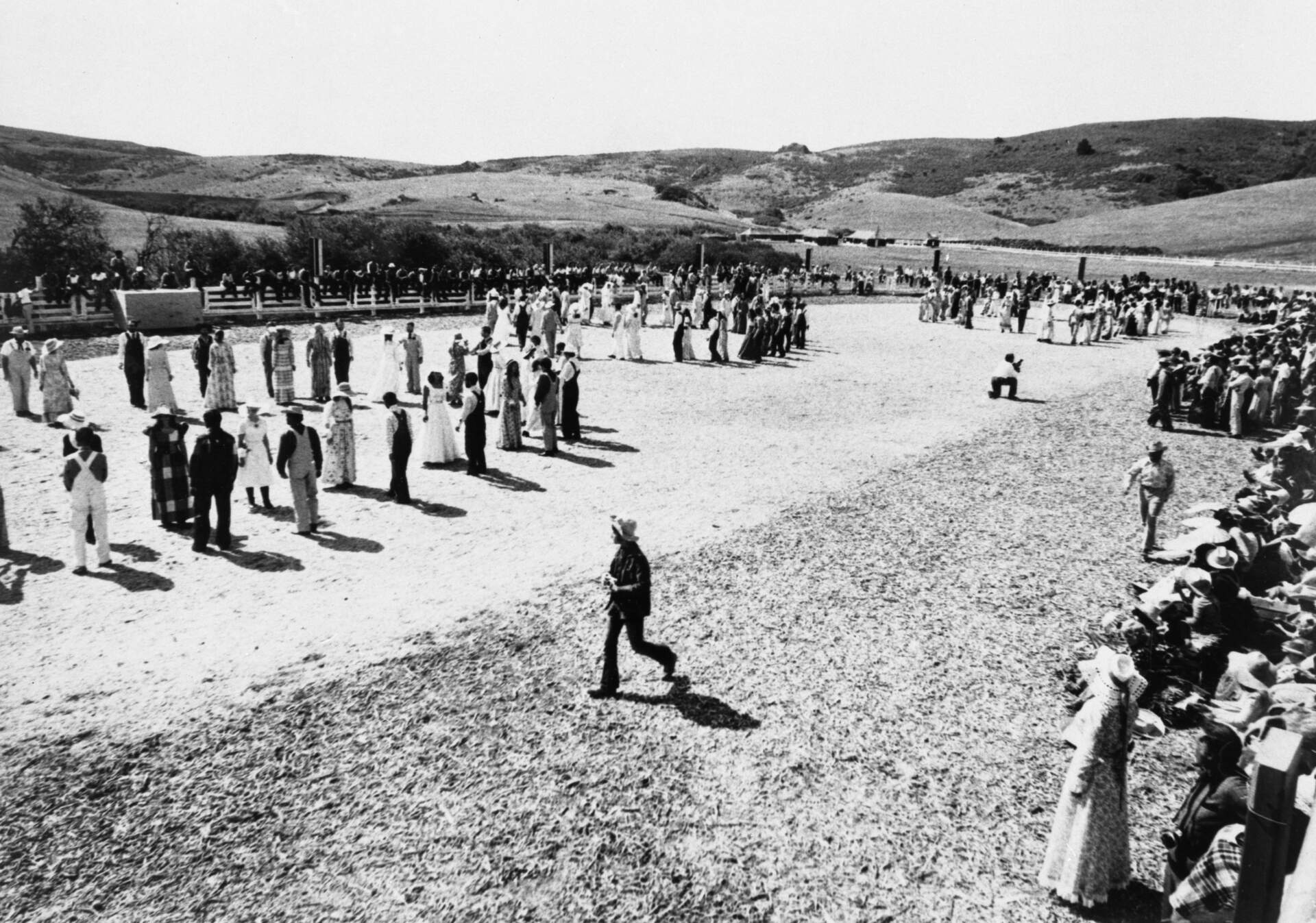 In Marshall, Calif., the Synanon cult held a mass wedding ceremony at their ranch location. (Bettmann Archive/Getty Images)