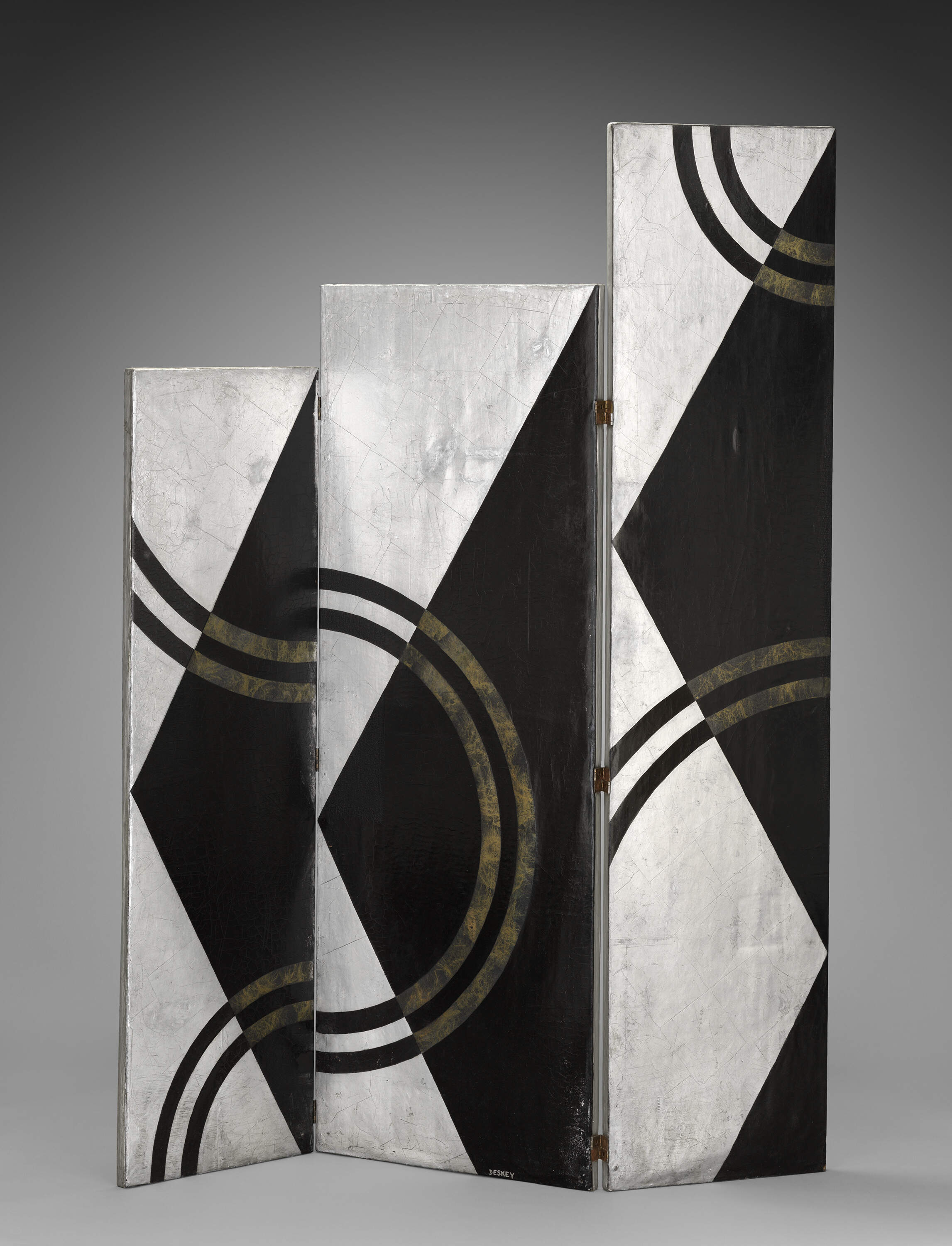 Screen designed by Donald Deskey, 1927-1931, part of The John Axelrod Collection. (Courtesy Museum of Fine Arts, Boston)