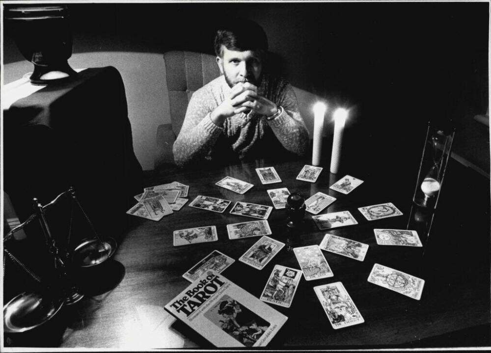Tom Muldoon, Tarot card reader at the House of Tarot in Rozelle, New South Wales, Australia on July 29, 1987. (Doris Thomas/Fairfax Media via Getty Images).