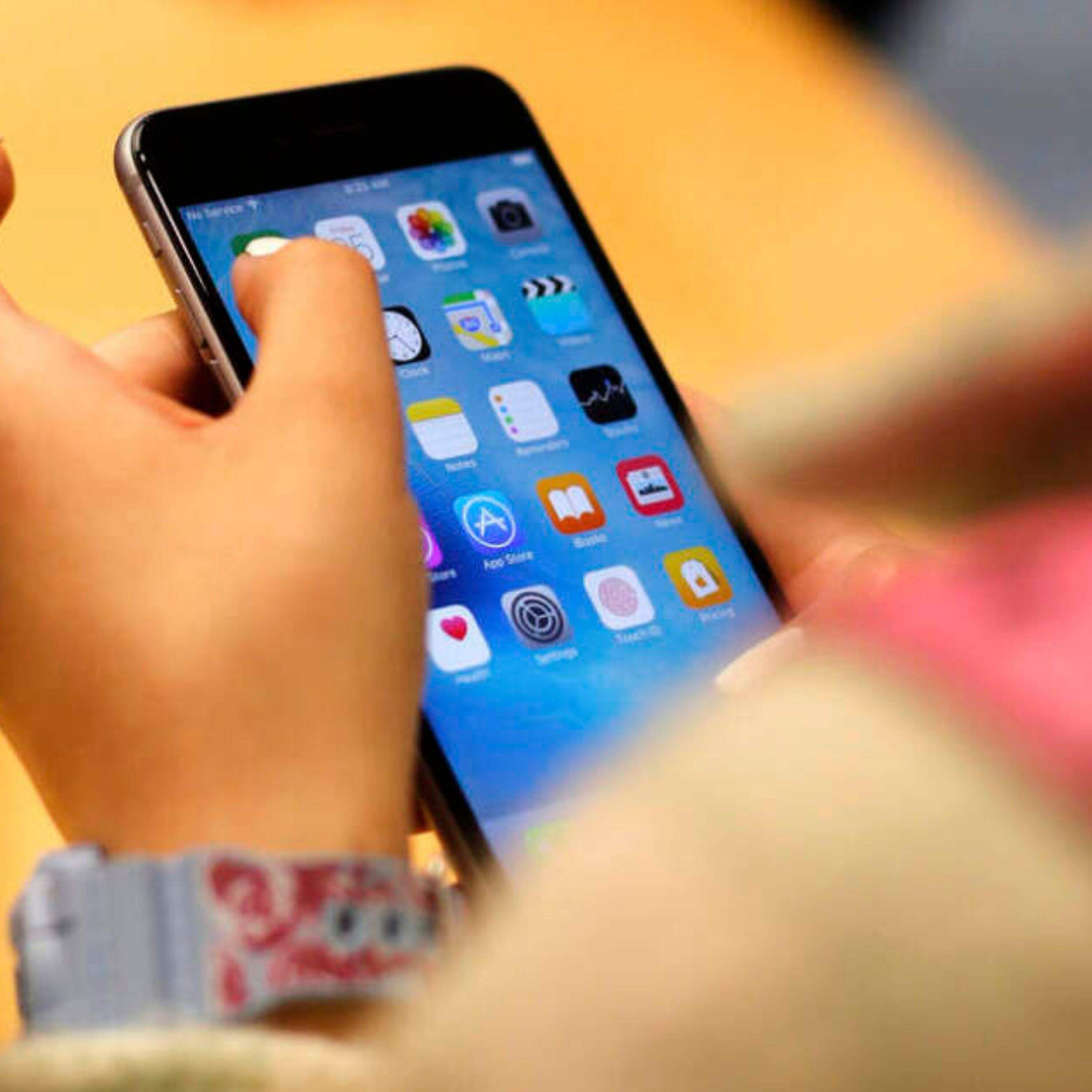  The history and science behind why we're all vulnerable to brainwashing 