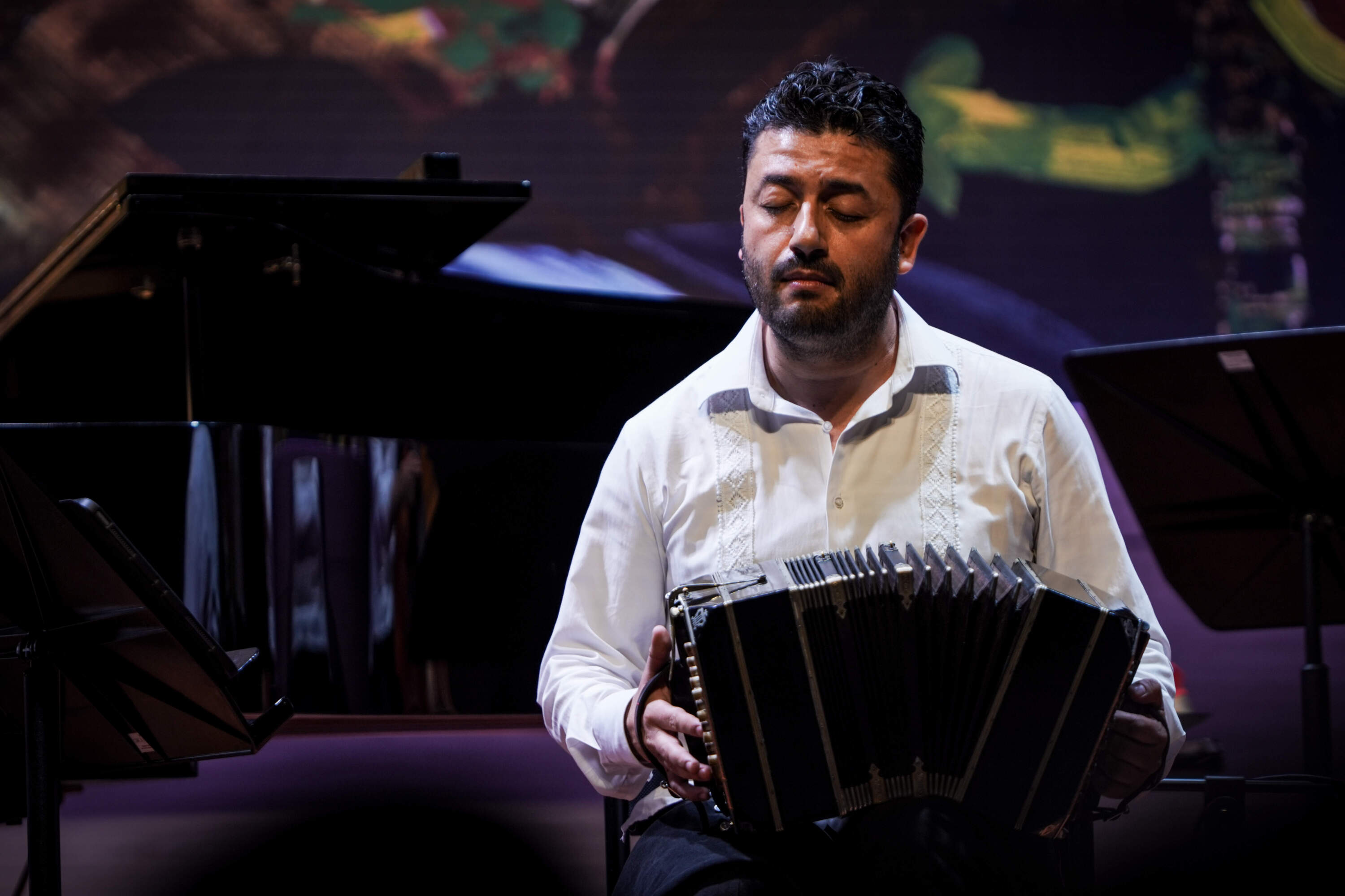 Giovanni Parra playing bandoneón at the Palacio de la Proclamación, during the Cartagena Festival de Música. (Courtesy of Akiro Palacio)