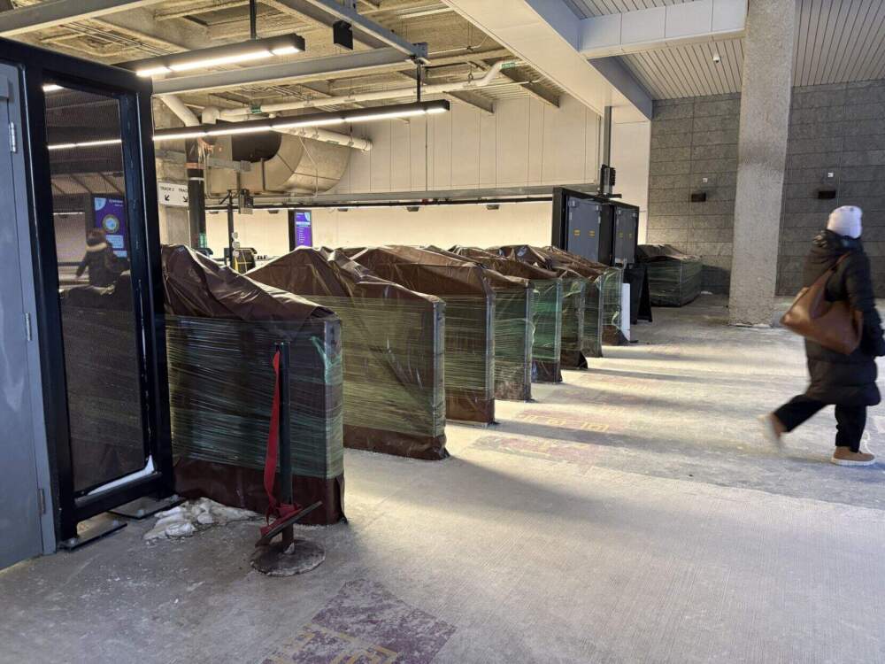 New fare gates installed in late 2025 at South Station were out of operation Monday, Feb. 2, 2026. (State House News Service photo)