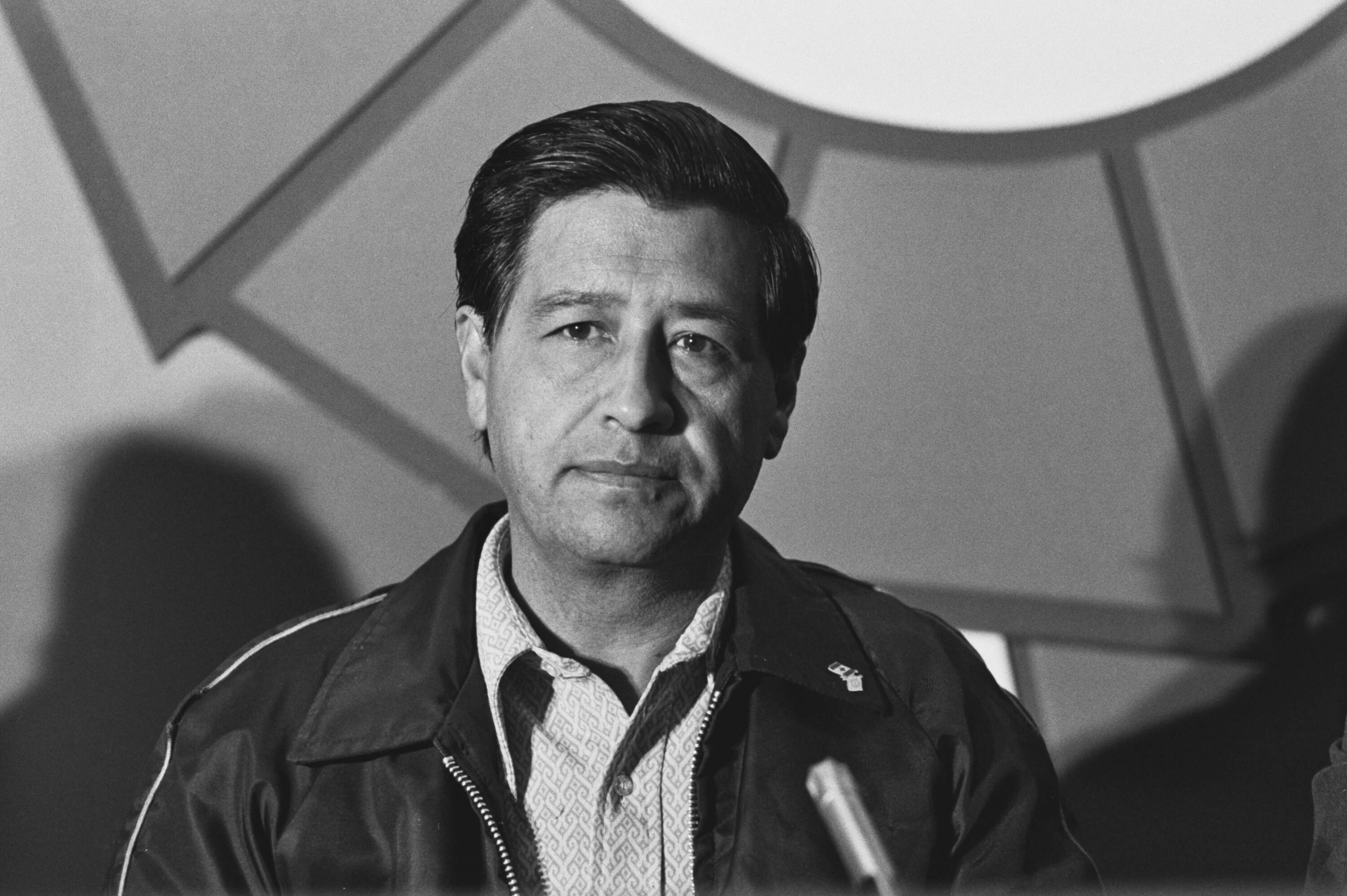 American union leader Cesar Chavez (1927 - 1993) attends a Labour Party press conference in the UK, 17th September 1974. (Les Lee/Express/Hulton Archive/Getty Images)