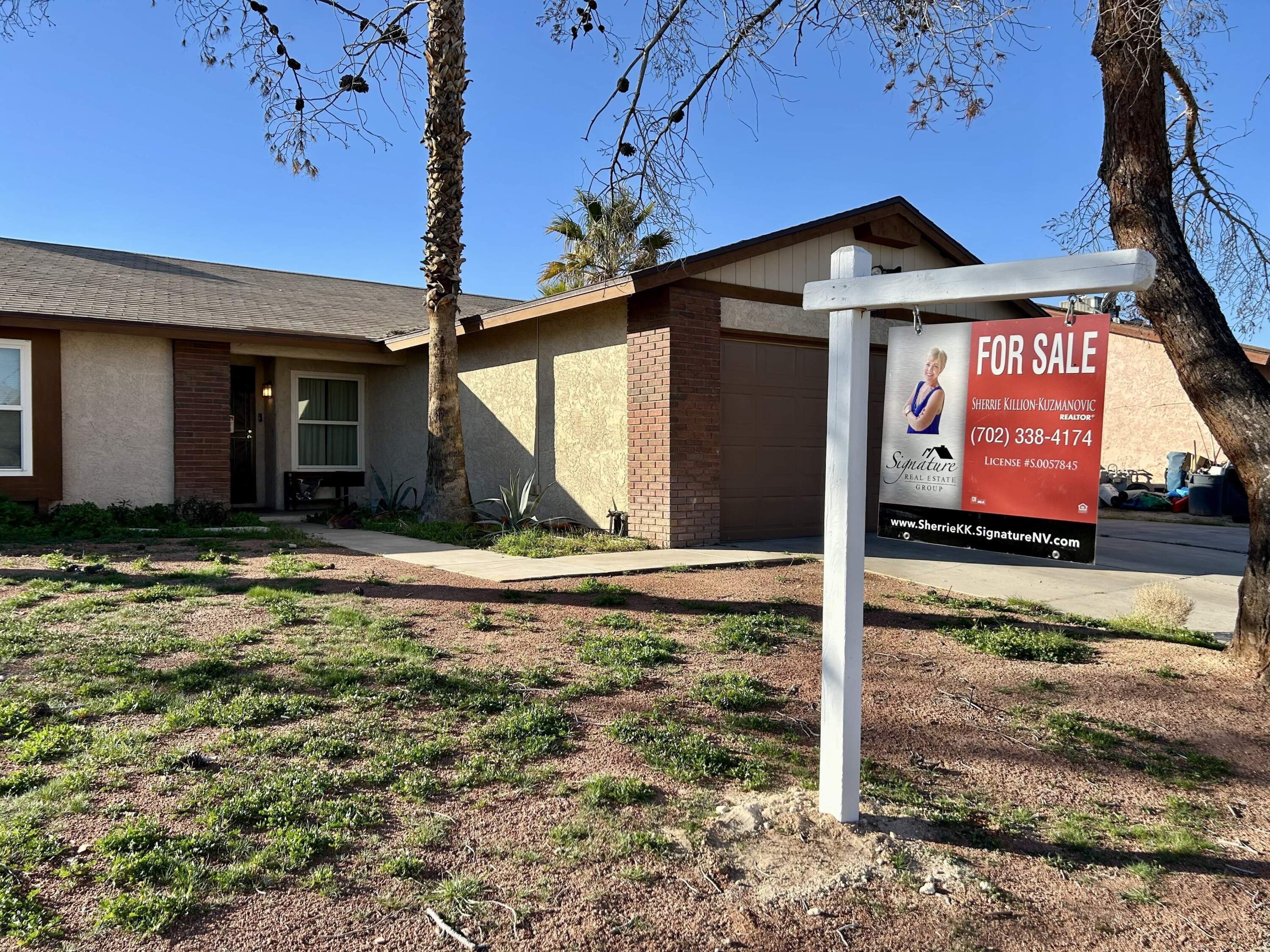The median home price for a home in Southern Nevada hit record highs near the end of 2025, approaching $490,000. (Peter O'Dowd/Here & Now)