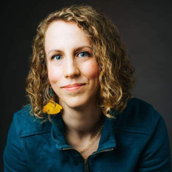 Headshot of Lauren Kleutsch