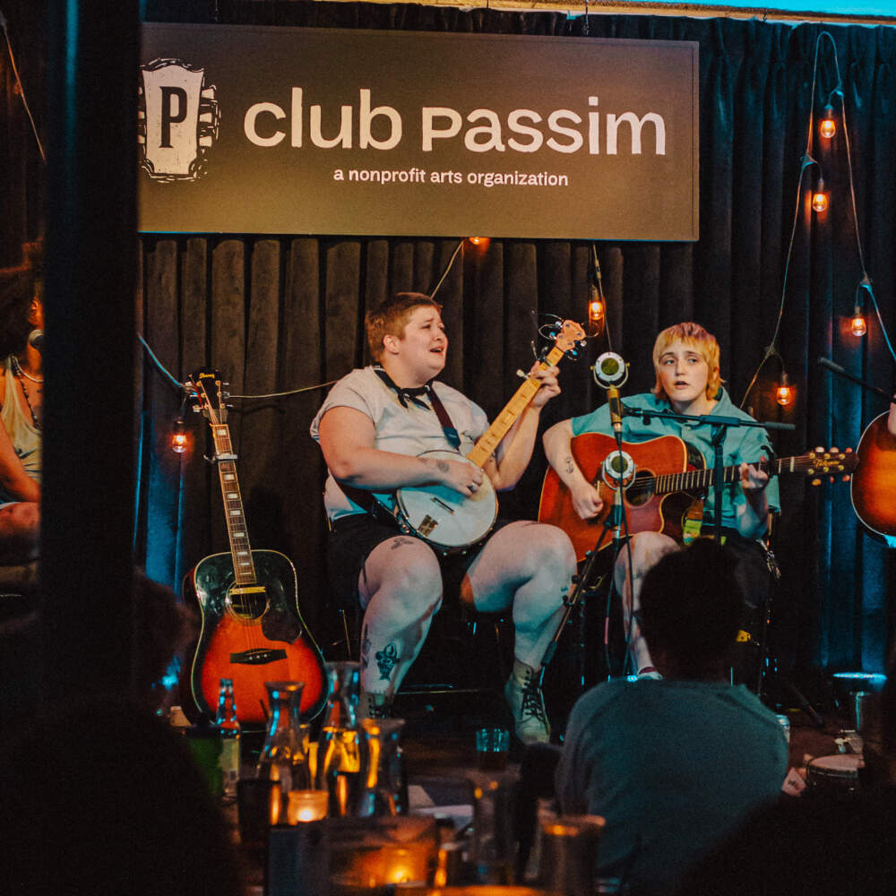Sweet Petunia playing at Club Passim in Cambridge. (Courtesy Zoe Hopper)