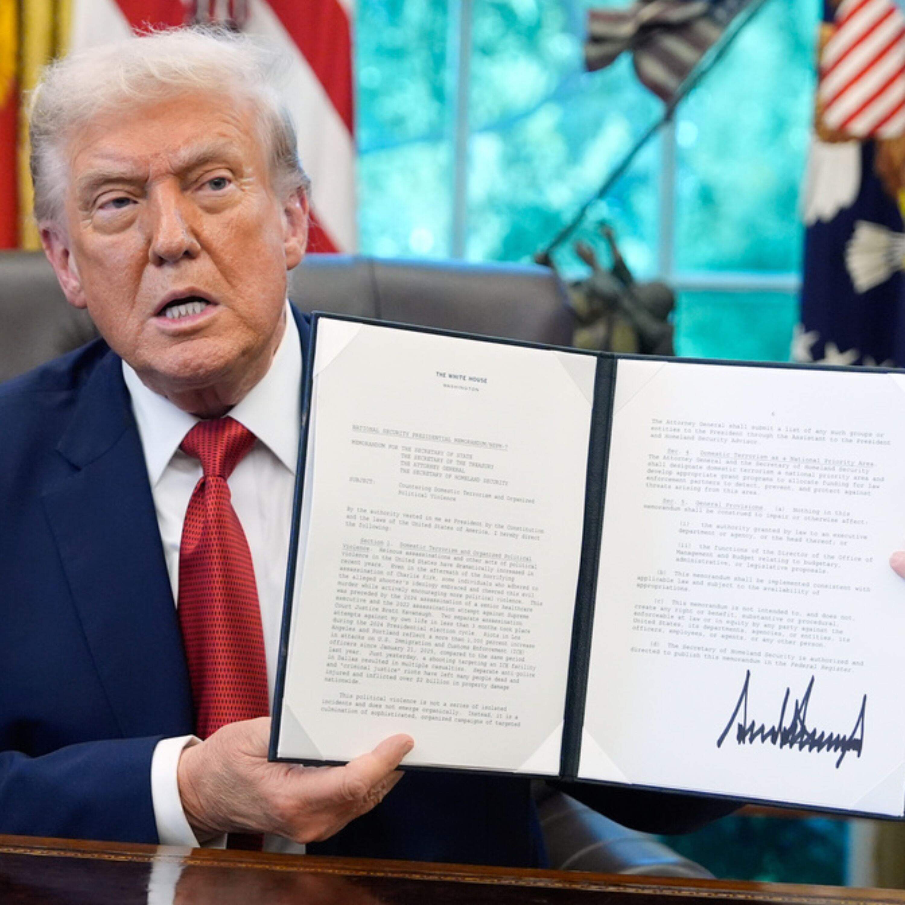  The Jackpod: Naked to our enemy 