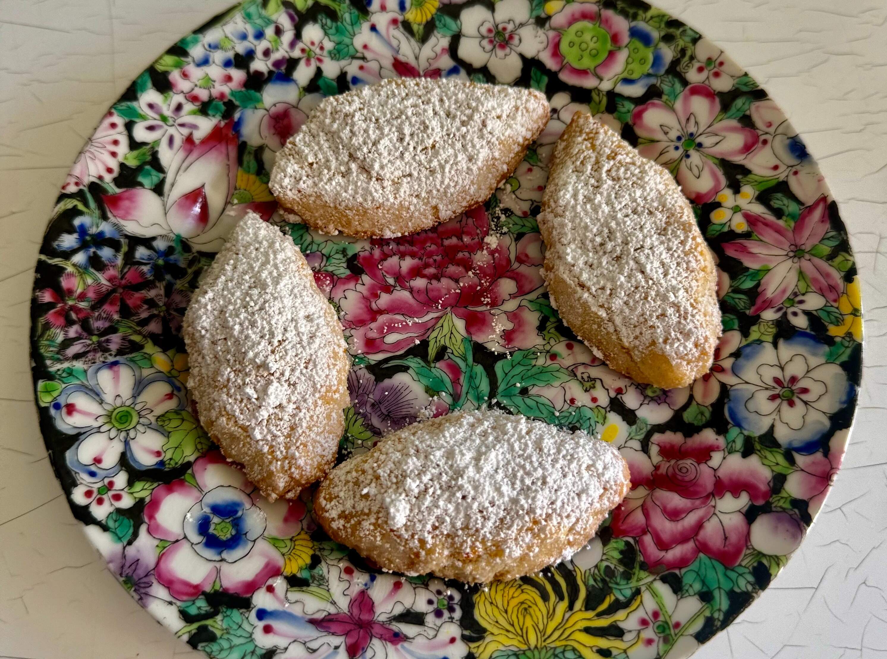 Ricciarelli (almond cookies from Siena) (Kathy Gunst/Here &amp; Now)