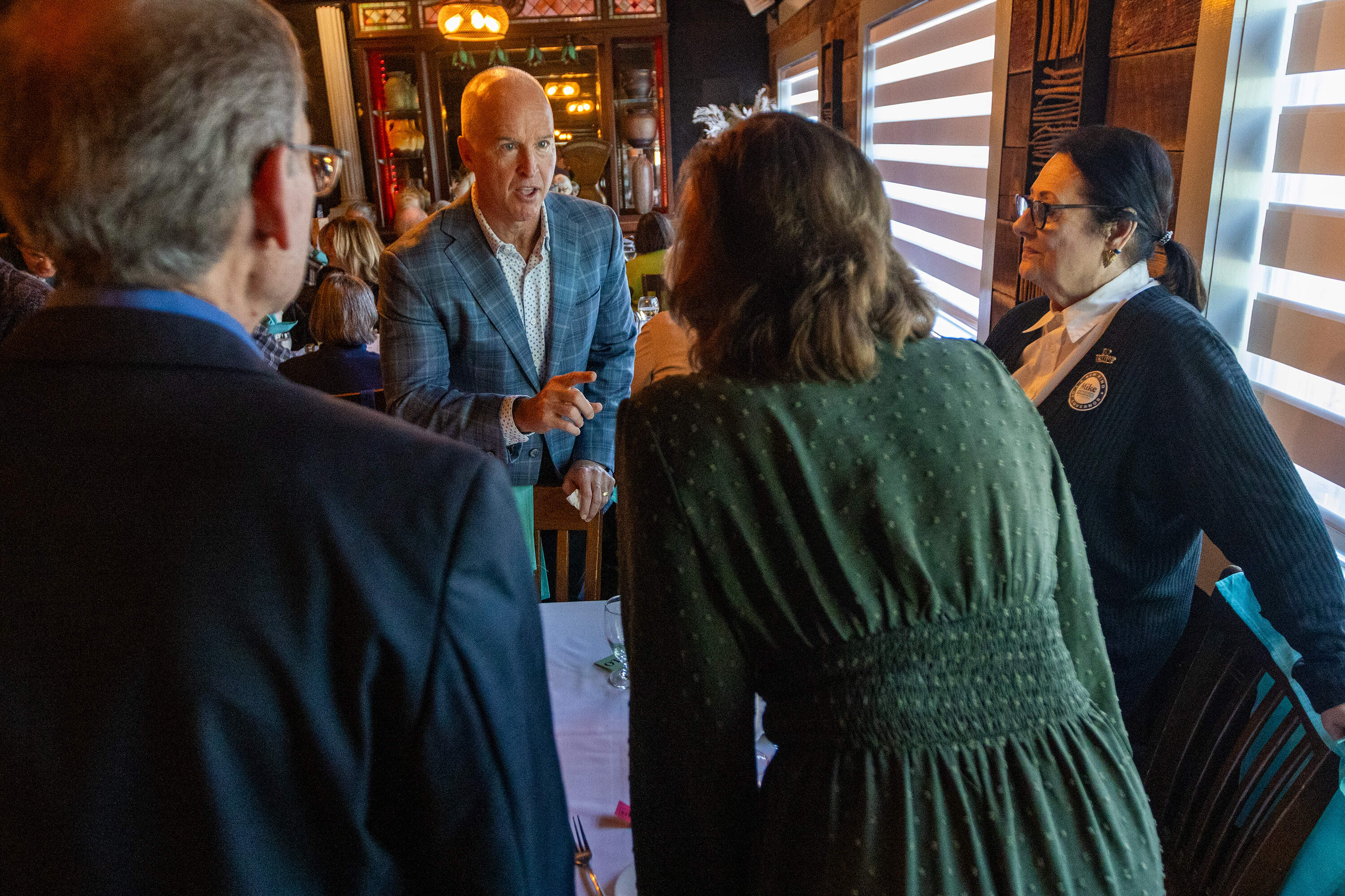 Minogue speaks to supporters at the Cape Cod Republican Women's Luncheon. (Jesse Costa/WBUR)