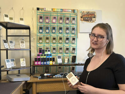 'iPod archaeology' inspires joy, nostalgia through old technology and music