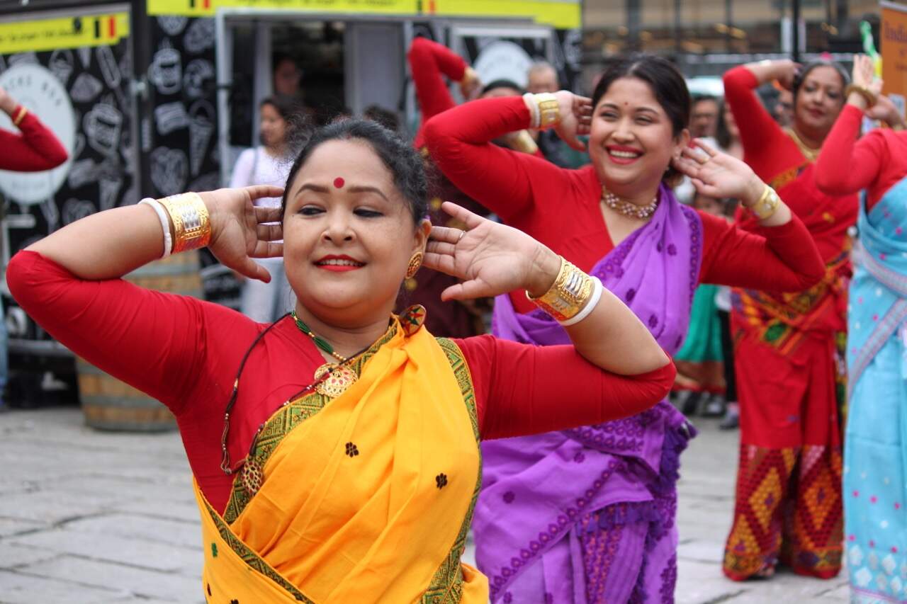 Dancers usher in the spring season for Holi. (Courtesy Mukesh Tanwani)