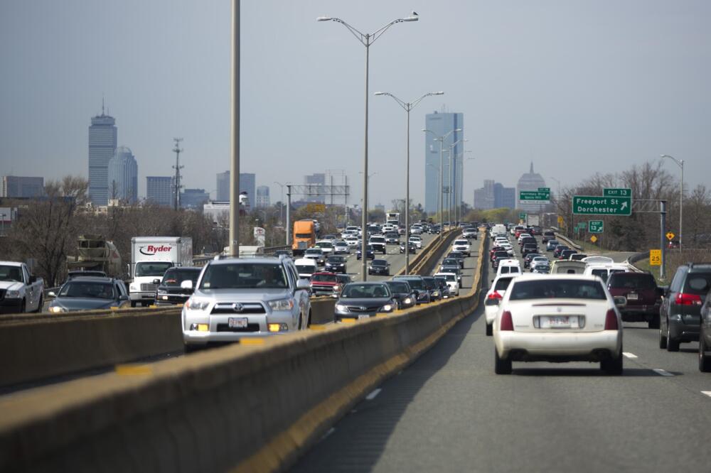 Afternoon traffic on I-93 south of Boston. (Jesse Costa/WBUR)