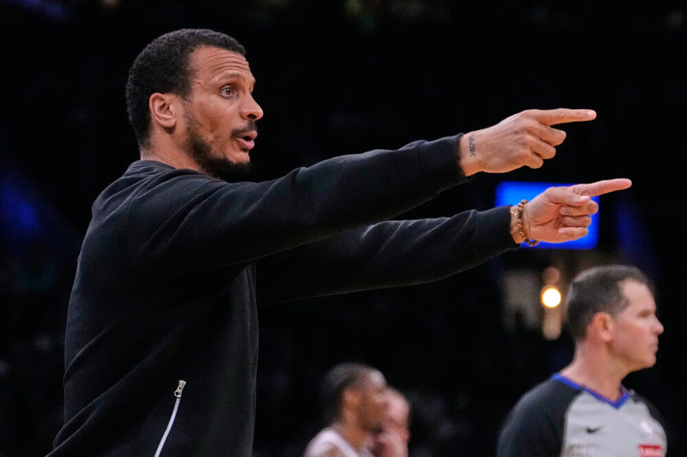 Boston's Joe Mazzulla wins NBA's Coach of the Year, repeats claim