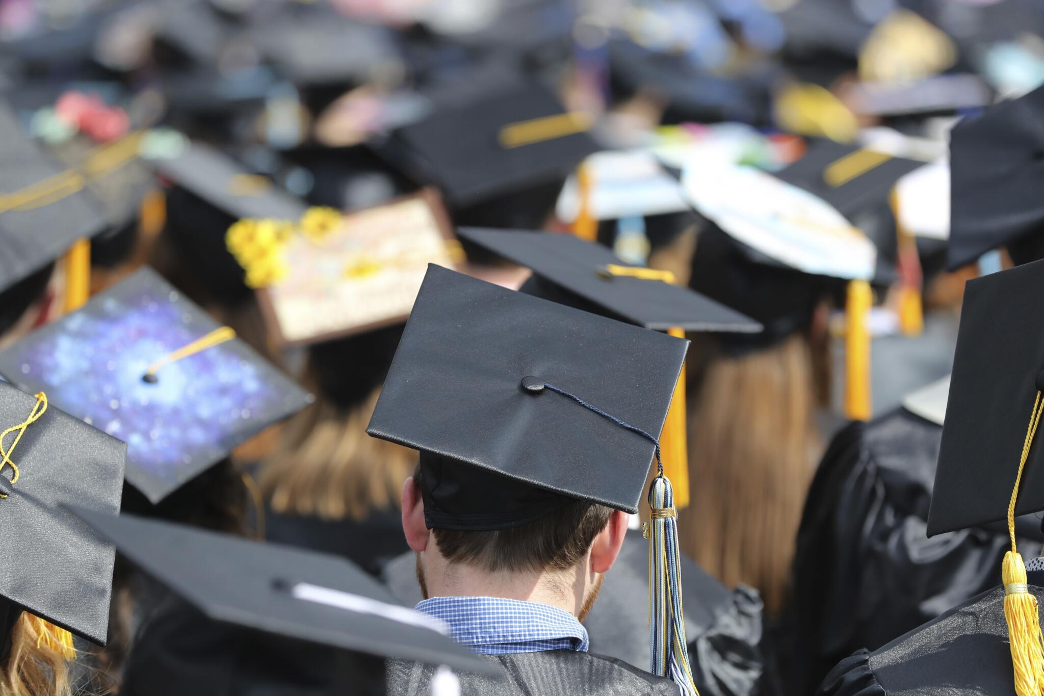 A career coach's tips to optimize the job hunt for college graduates