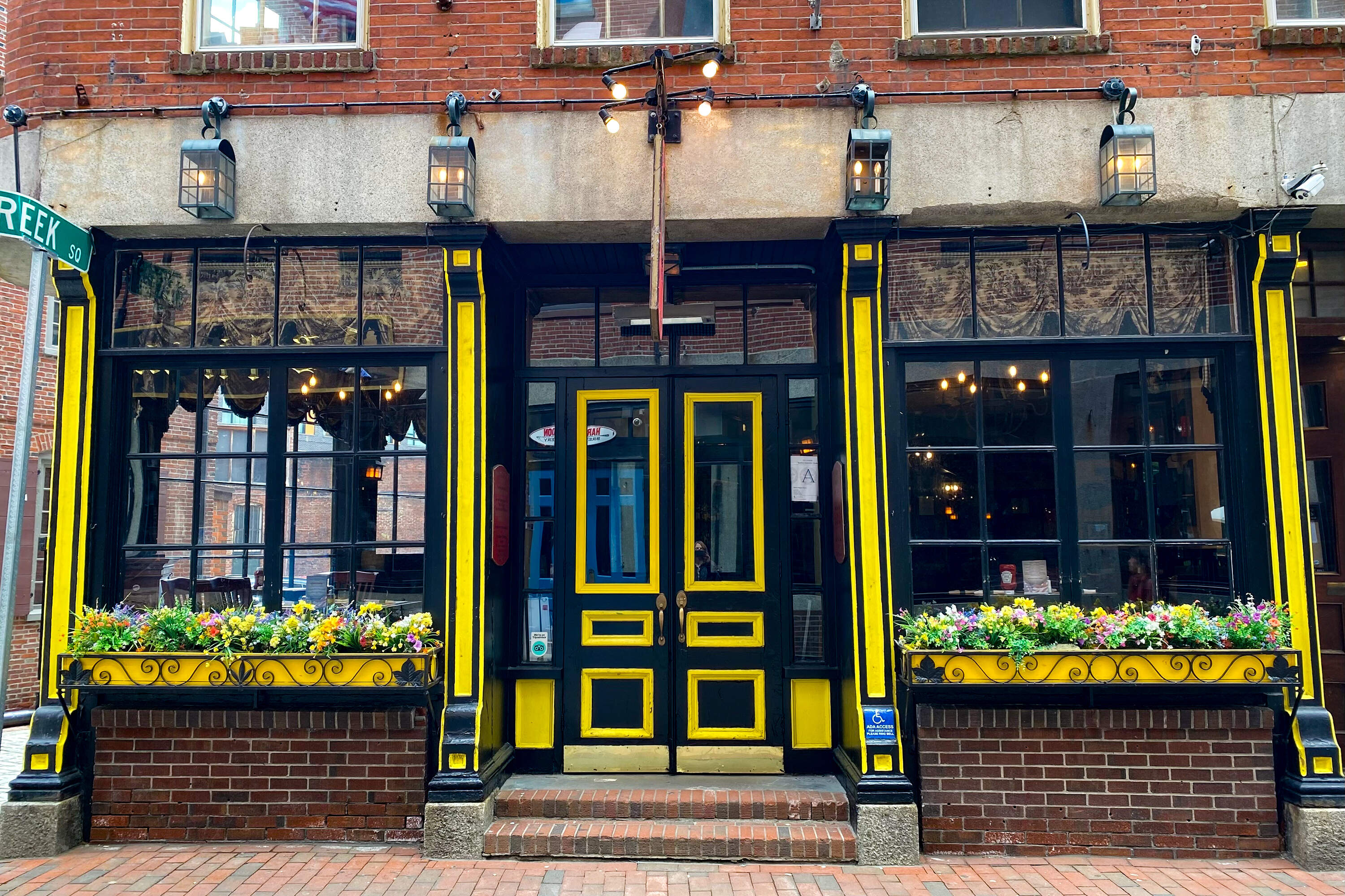 The Green Dragon Tavern in Boston. (Andrea Shea/WBUR)