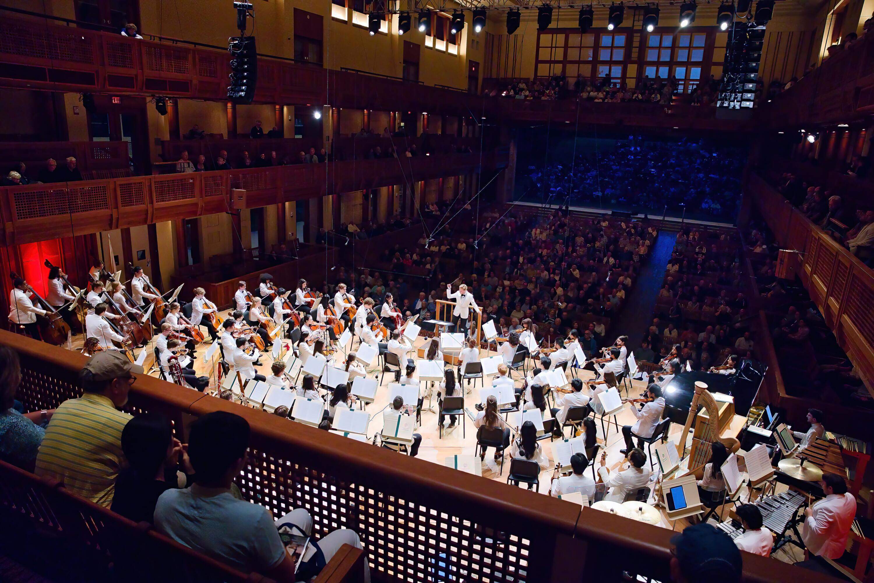 Leonard Weiss conducts the Tanglewood Music Center Orchestra for full audience at Ozawa Hall and on the lawn during the 2025 season. (Courtesy Hilary Scott/BSO)