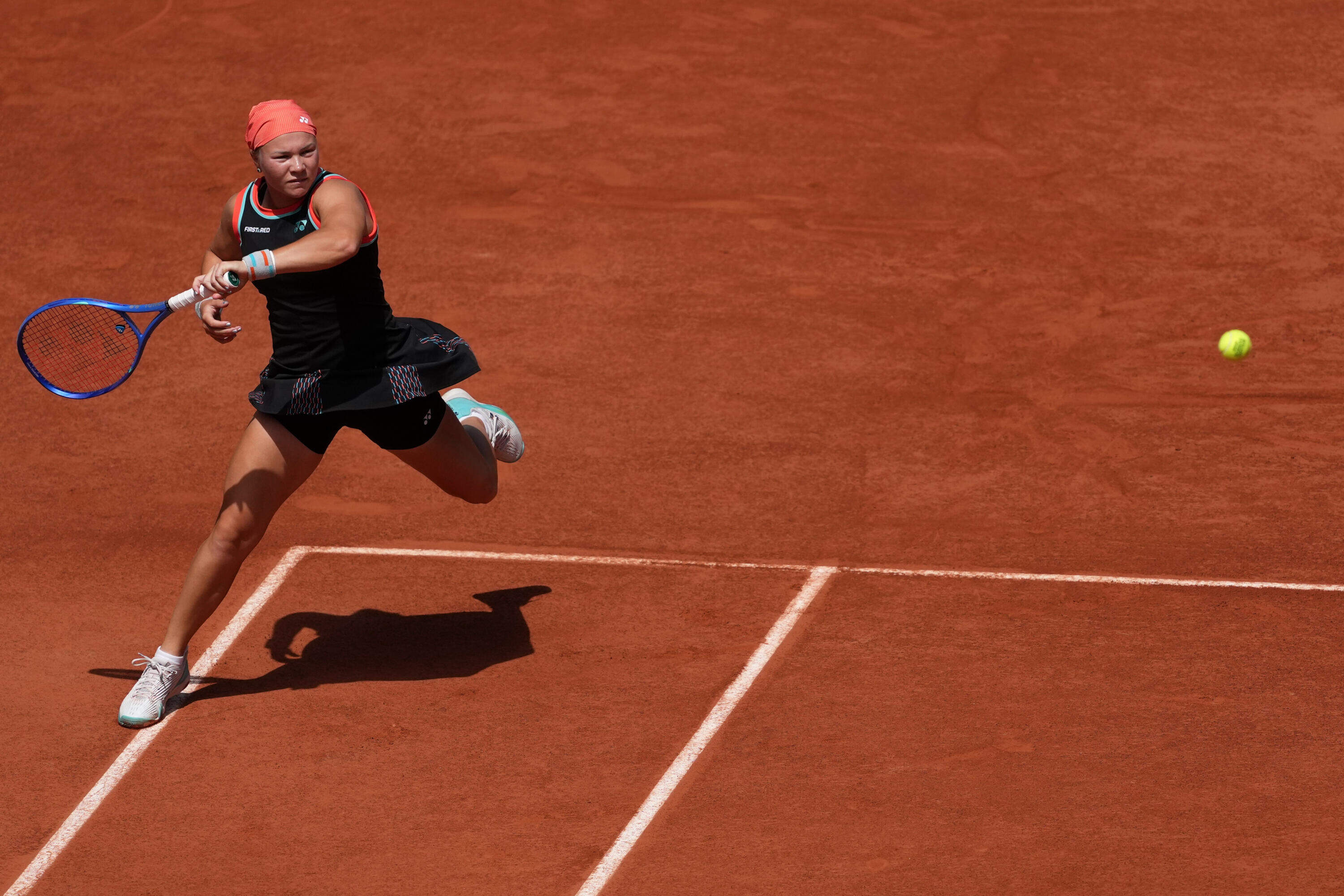 Russia's Diana Shnaider returns to Madison Keys of the United States during the fourth-round tennis match at the French Open in Paris, Monday, June 1, 2026. (Thibault Camus/AP)