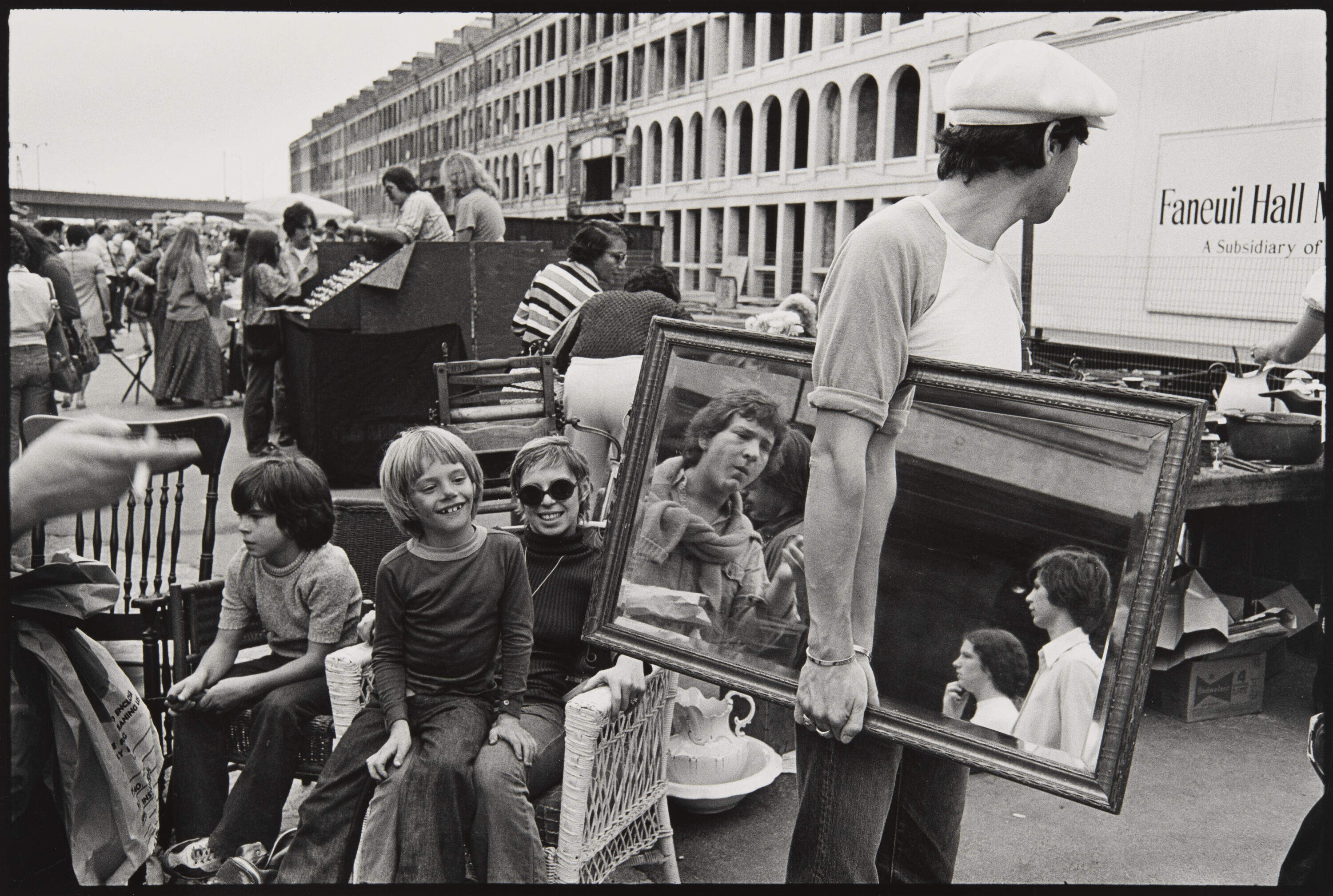 Constantine Manos, "Sunday morning flea market, Faneuil Hall," 1974. (Courtesy Boston Athenaeum)
